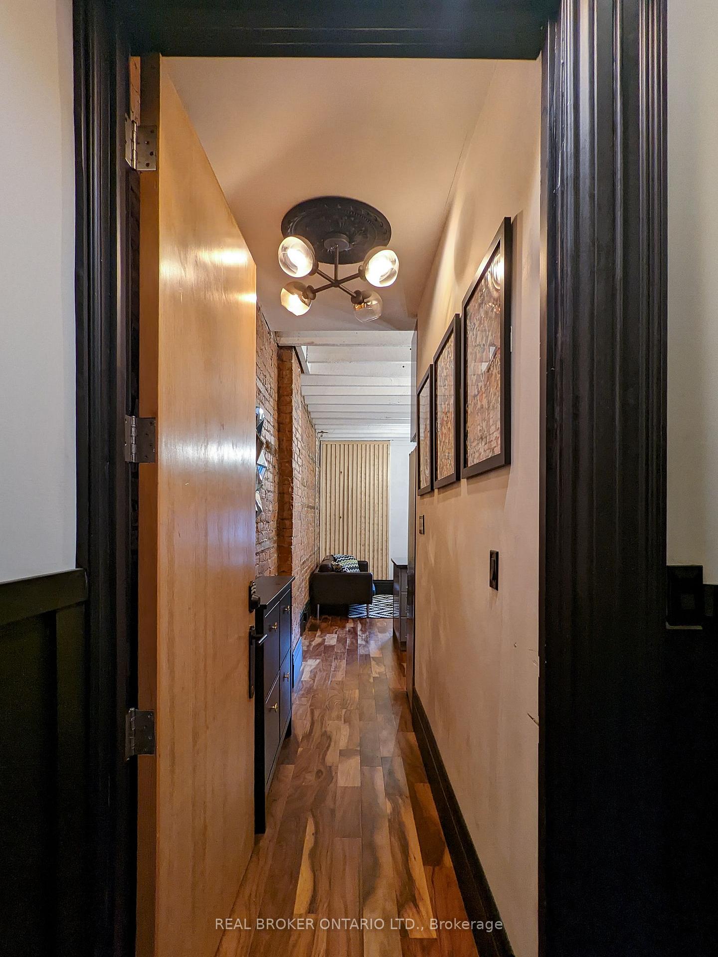 Photo 16 of 158 Hunter Street E, Hamilton, Corktown — HOMEH