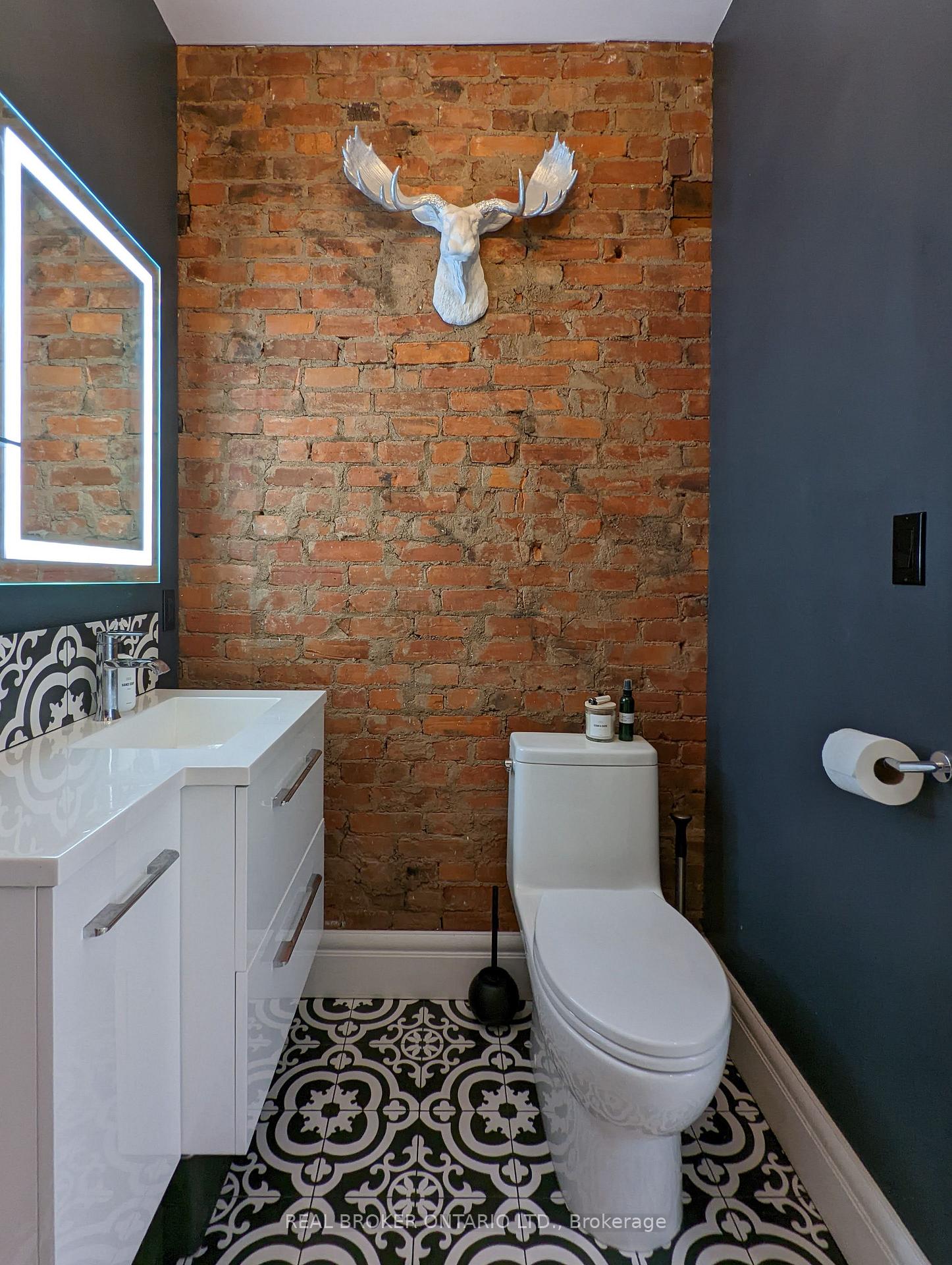 Photo 31 of 158 Hunter Street E, Hamilton, Corktown — HOMEH