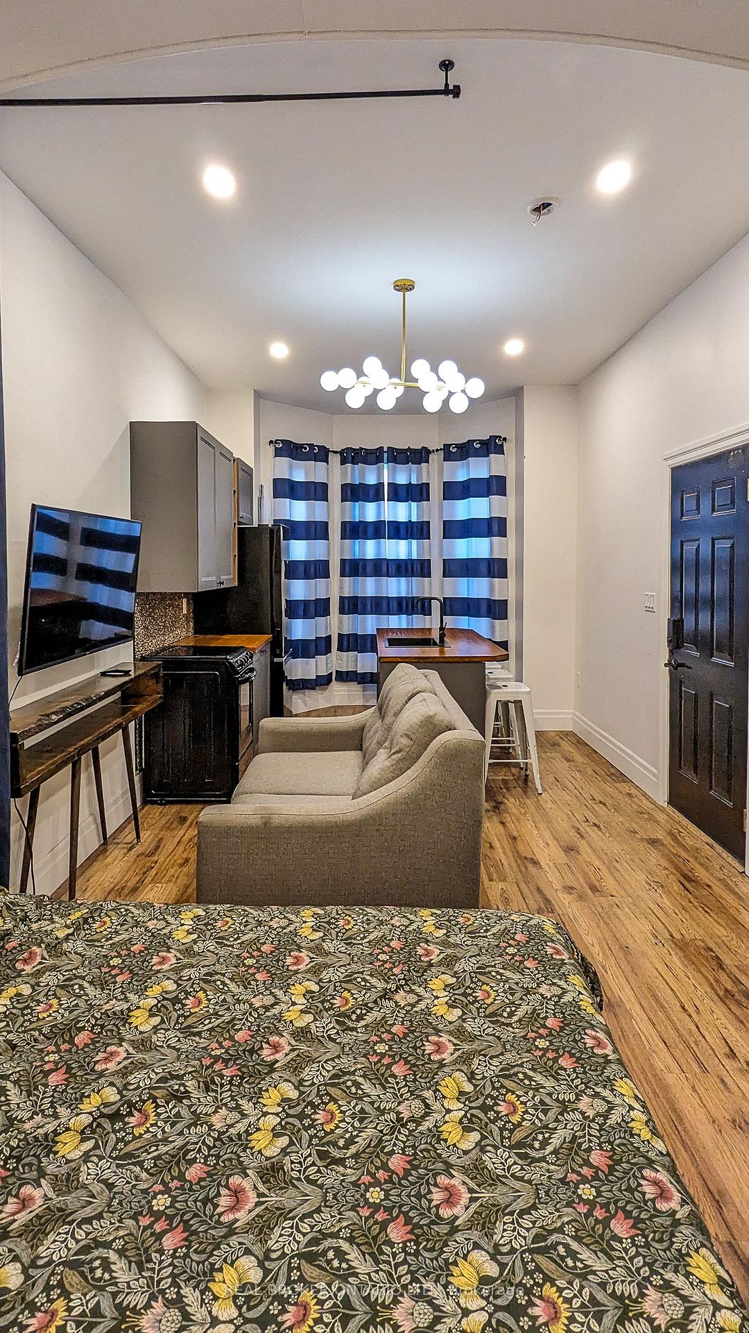 Photo 38 of 158 Hunter Street E, Hamilton, Corktown — HOMEH