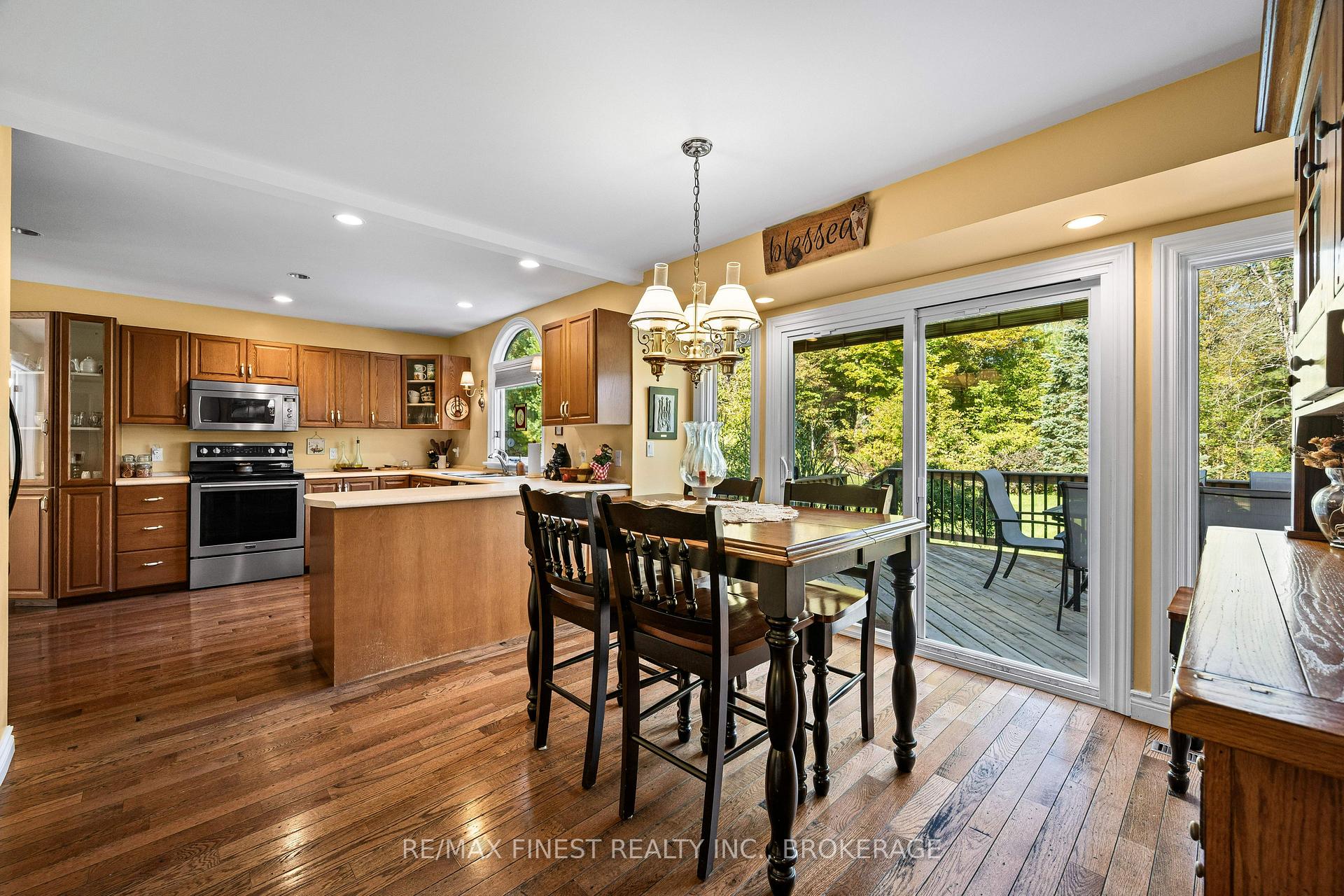 Photo 9 of 2032 Valleyview Drive, Frontenac, Frontenac South — HOMEH