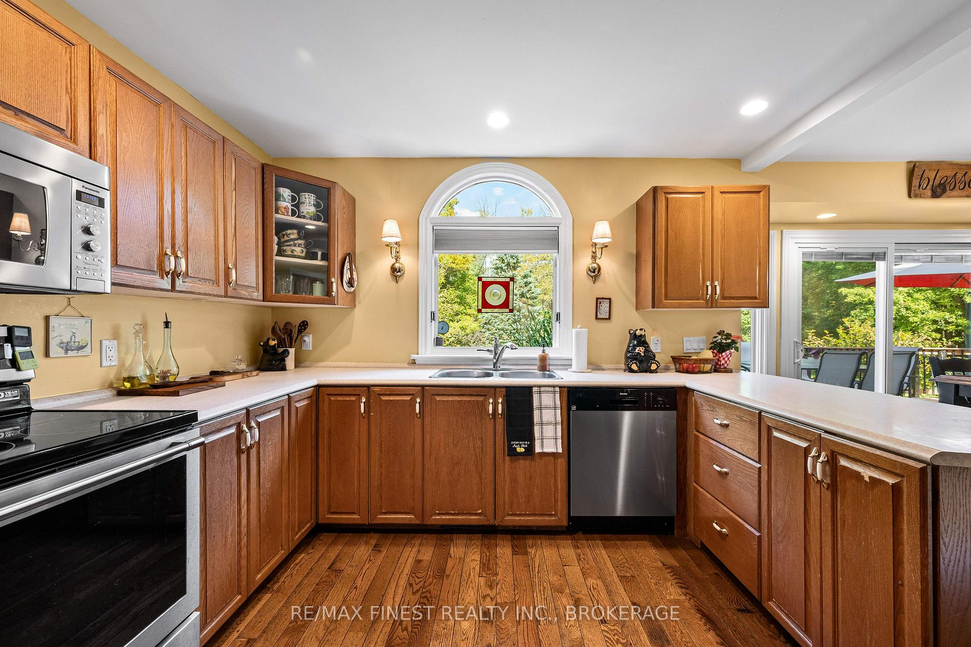 Photo 12 of 2032 Valleyview Drive, Frontenac, Frontenac South — HOMEH