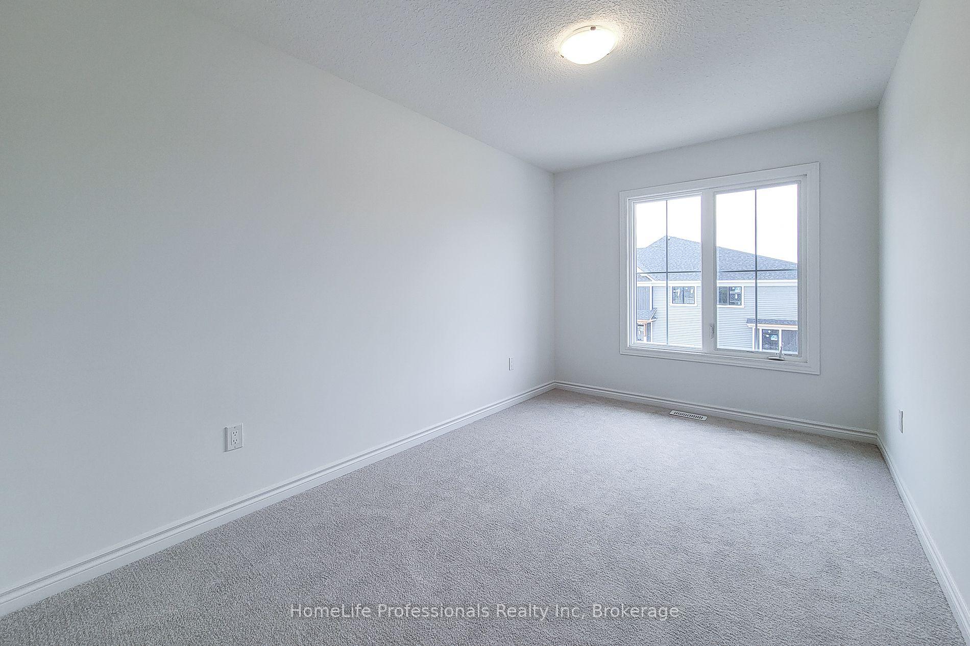 Photo 33 of 4 Elite Crescent, Haldimand — HOMEH