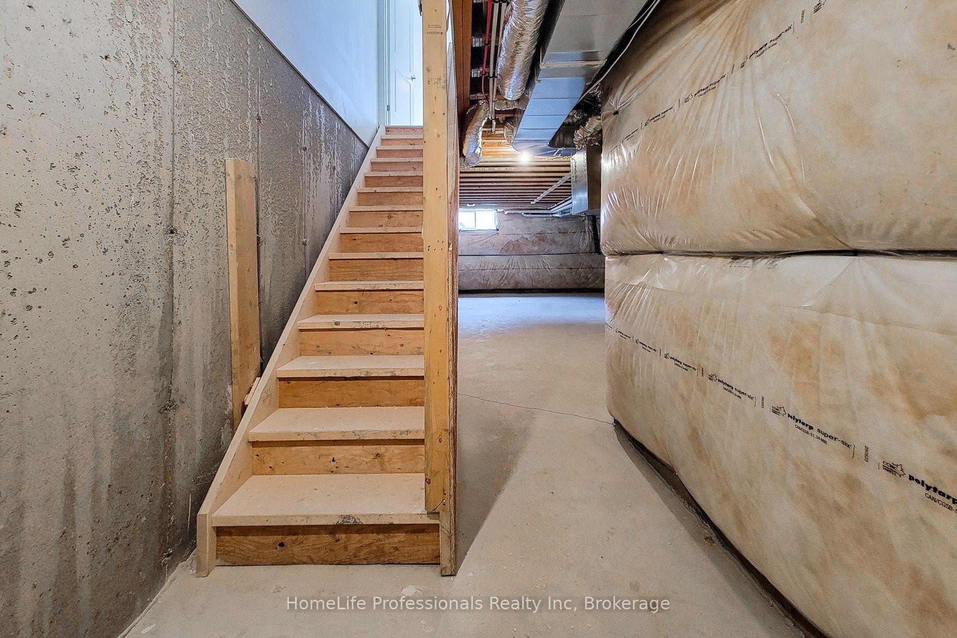 Photo 41 of 4 Elite Crescent, Haldimand — HOMEH