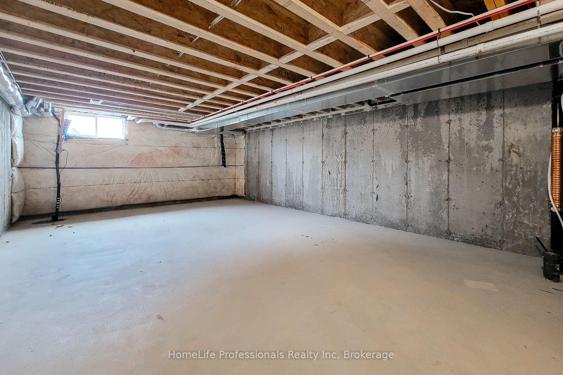 Photo 42 of 4 Elite Crescent, Haldimand — HOMEH