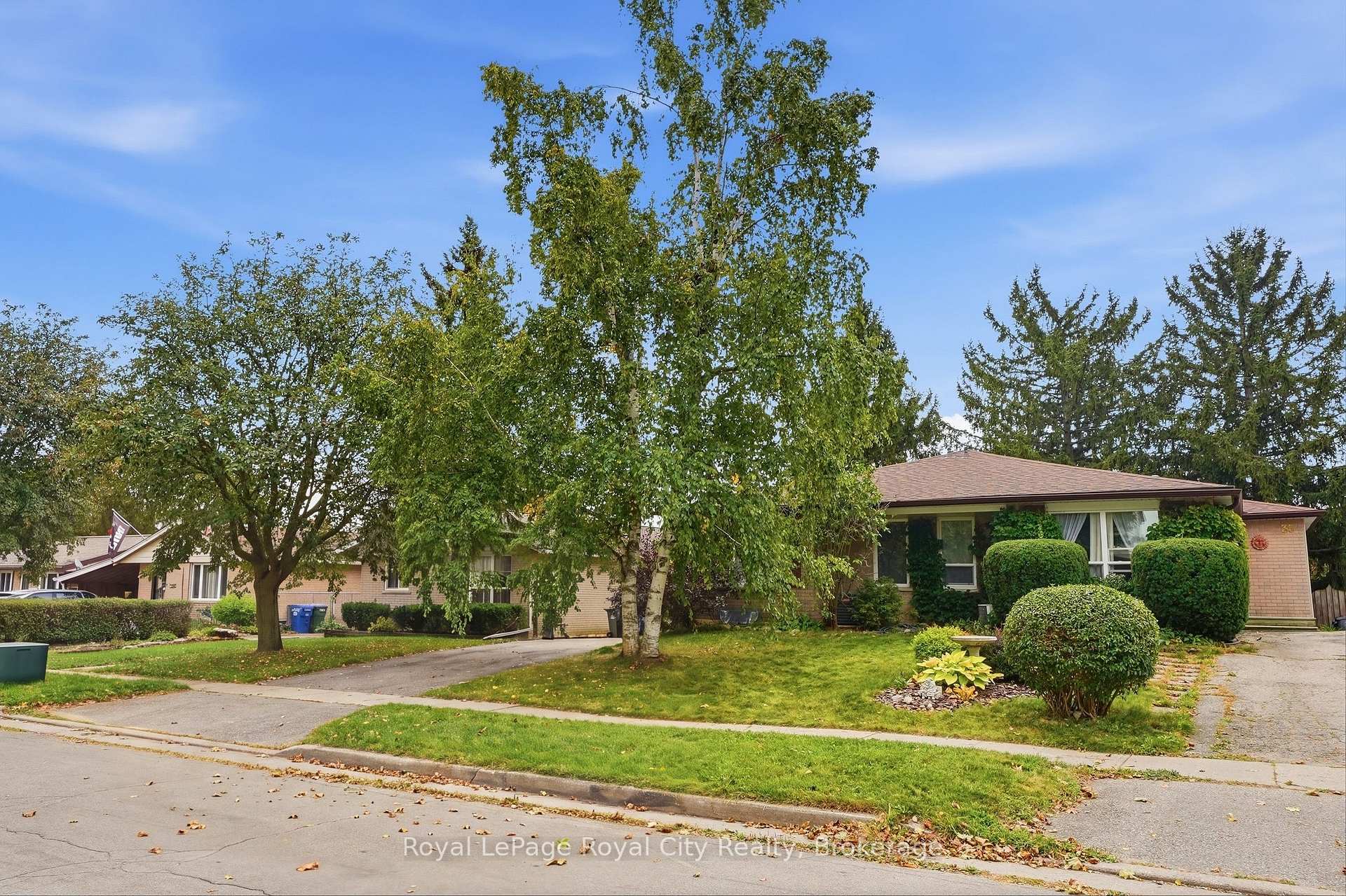 Photo 1 of Unit UPPER, 37 Mcilwraith Crescent, Guelph, Grange Road — HOMEH