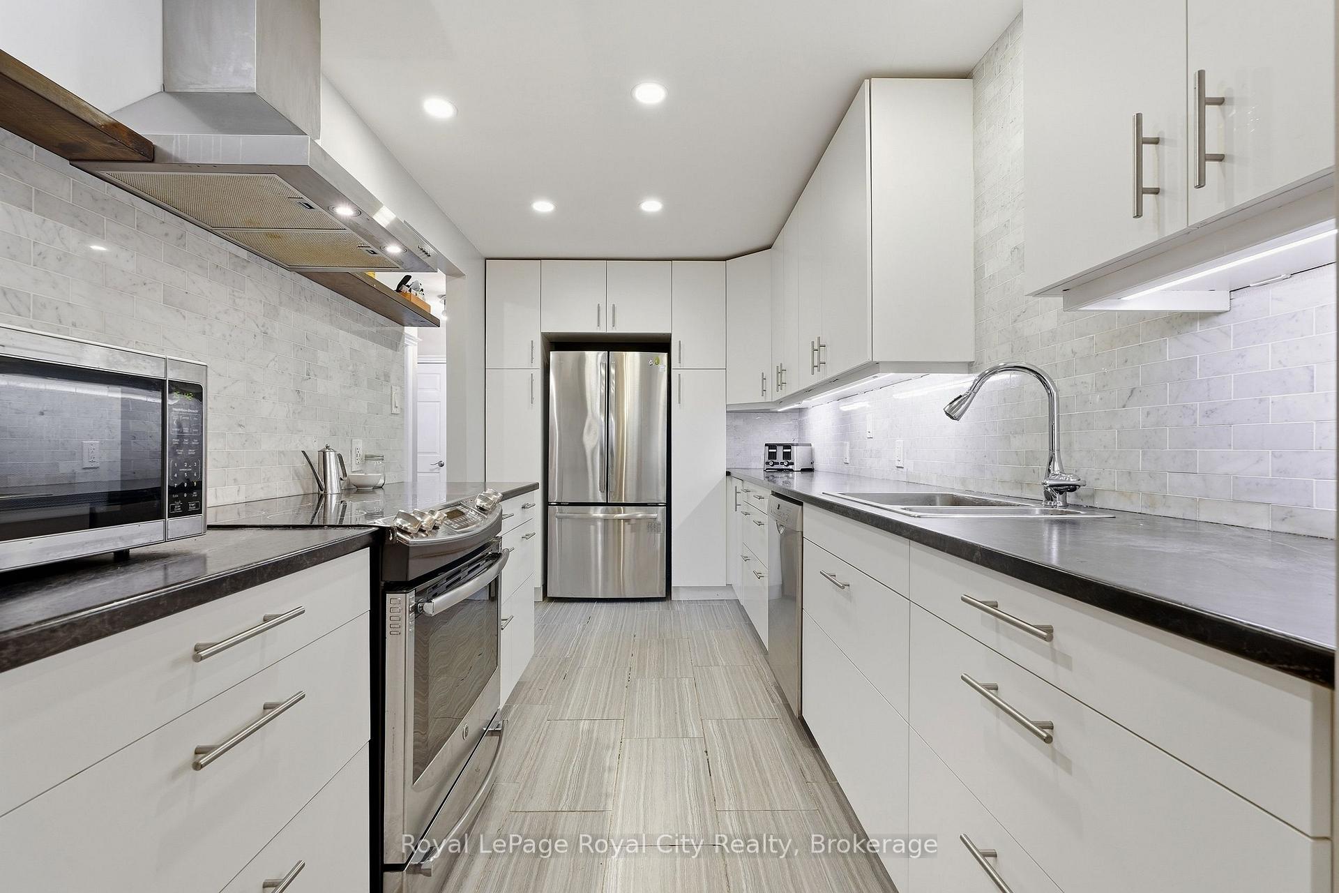 Photo 8 of Unit UPPER, 37 Mcilwraith Crescent, Guelph, Grange Road — HOMEH