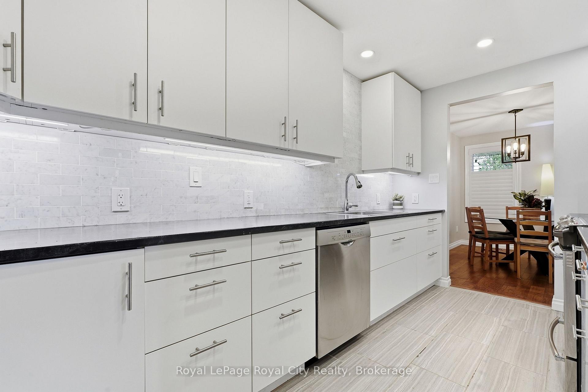Photo 9 of Unit UPPER, 37 Mcilwraith Crescent, Guelph, Grange Road — HOMEH