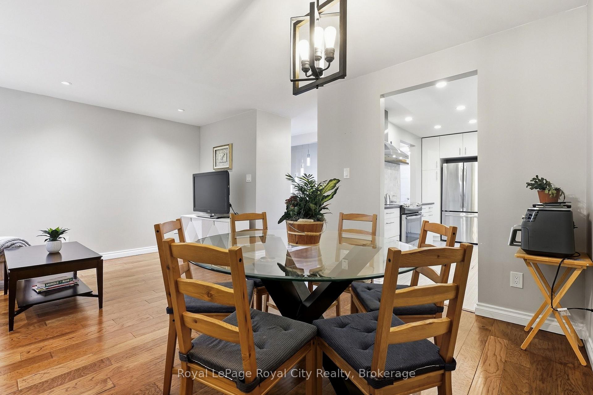 Photo 13 of Unit UPPER, 37 Mcilwraith Crescent, Guelph, Grange Road — HOMEH