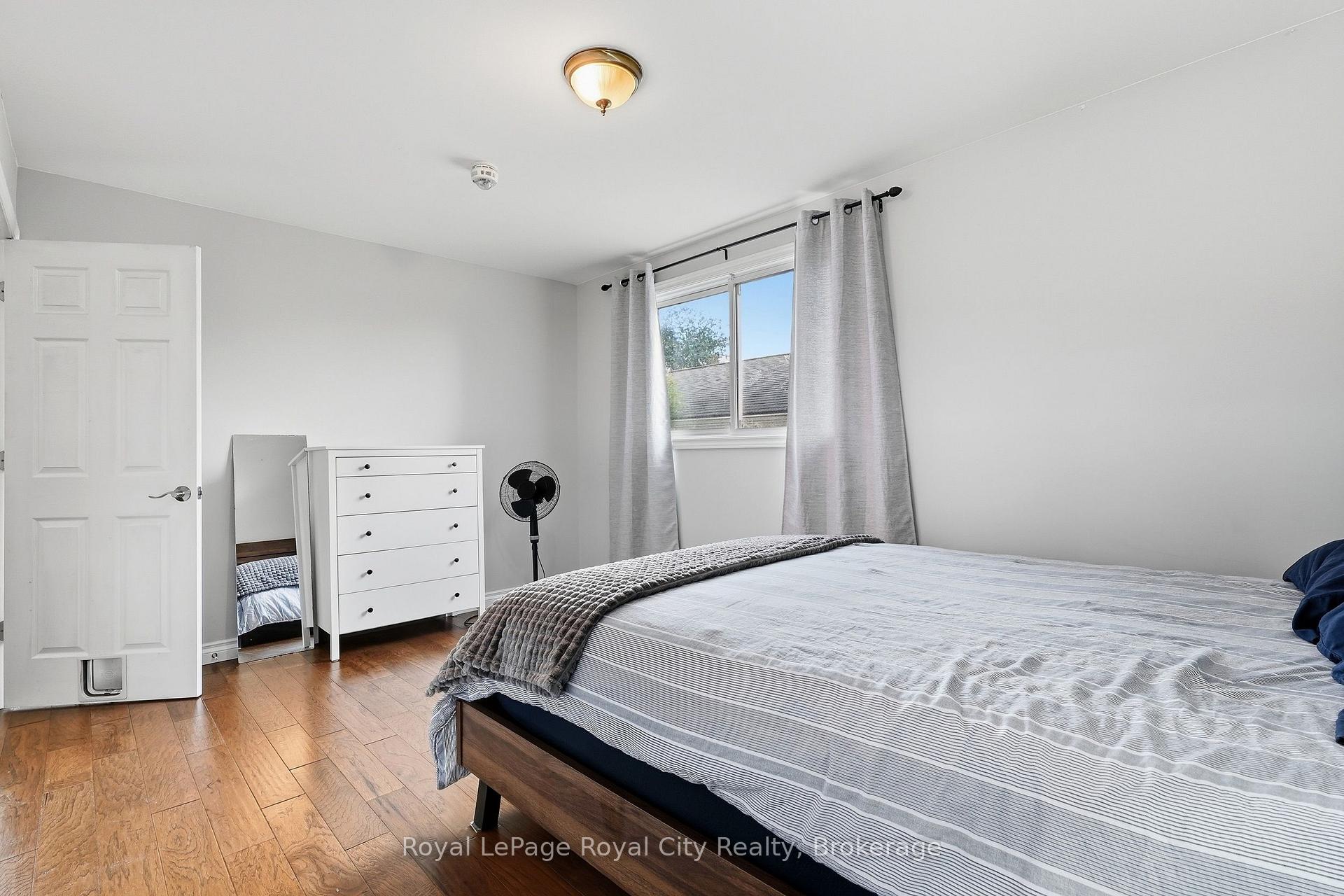 Photo 17 of Unit UPPER, 37 Mcilwraith Crescent, Guelph, Grange Road — HOMEH
