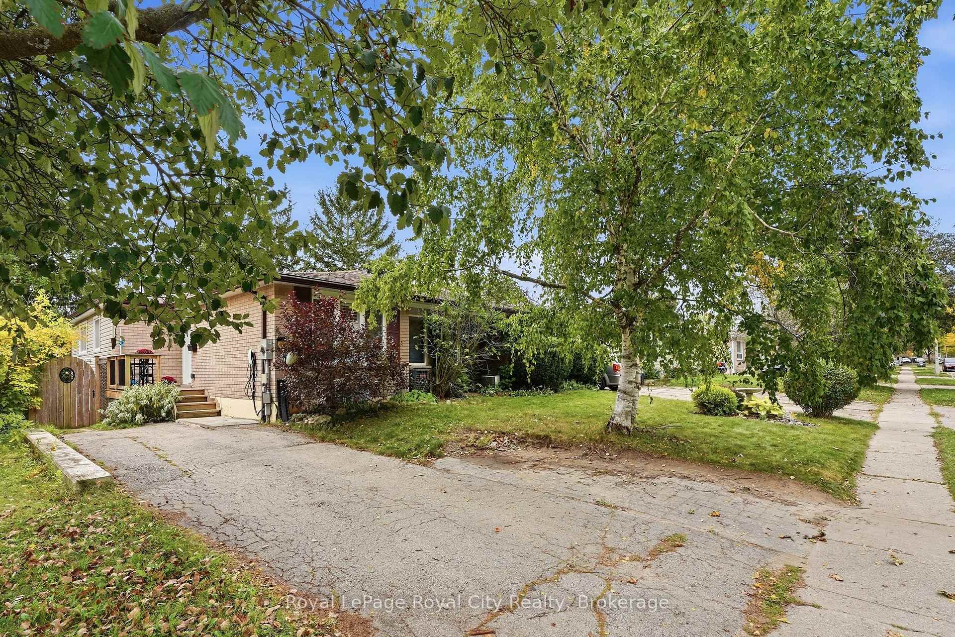 Photo 27 of Unit UPPER, 37 Mcilwraith Crescent, Guelph, Grange Road — HOMEH