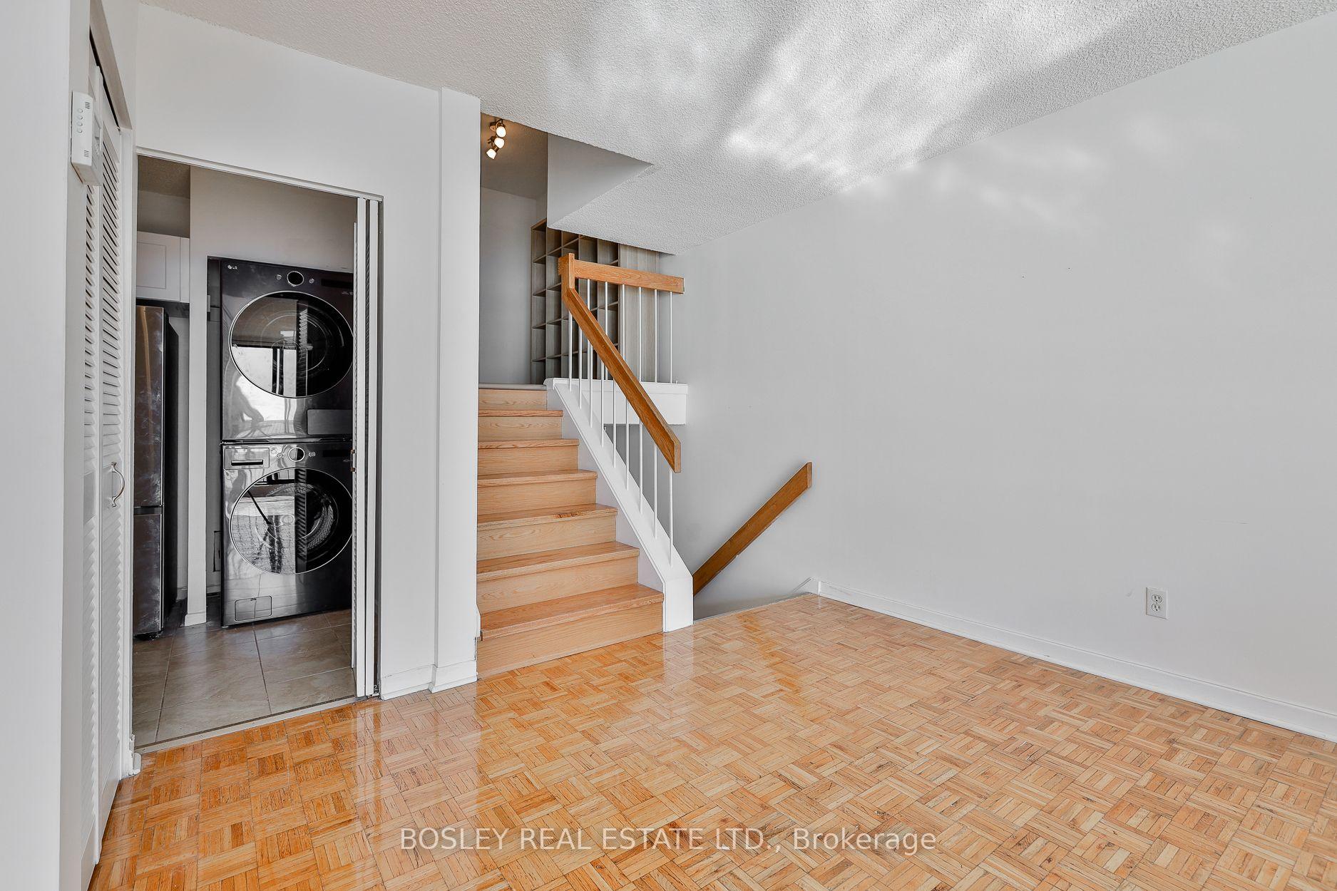 Photo 7 of Unit 2825, 33 Harbour Square, Toronto, Waterfront Communities — HOMEH