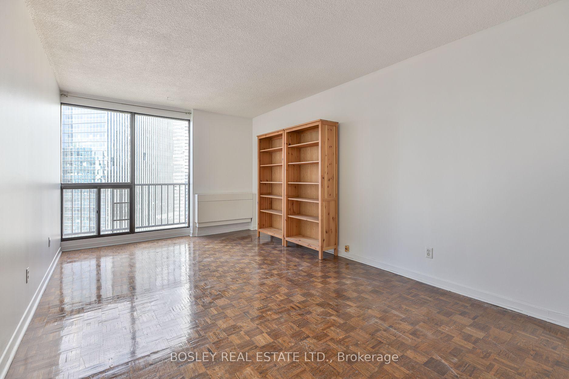 Photo 12 of Unit 2825, 33 Harbour Square, Toronto, Waterfront Communities — HOMEH