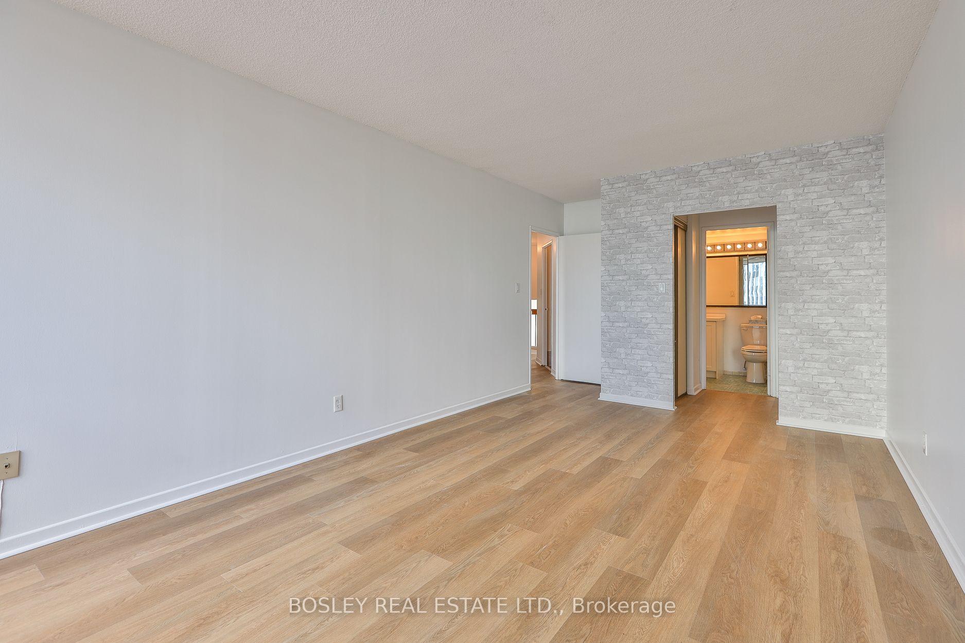 Photo 16 of Unit 2825, 33 Harbour Square, Toronto, Waterfront Communities — HOMEH