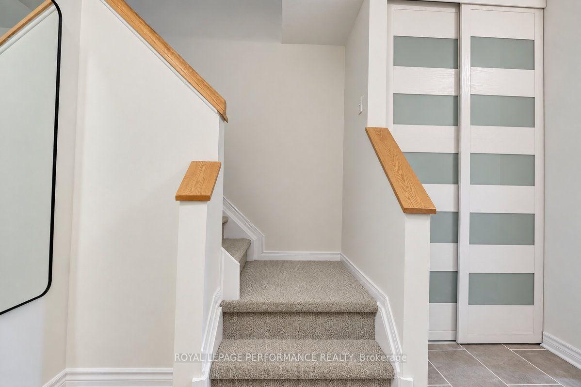 Photo 4 of 141 Arcola Private, Ottawa, Overbrook/Castle Heights — HOMEH