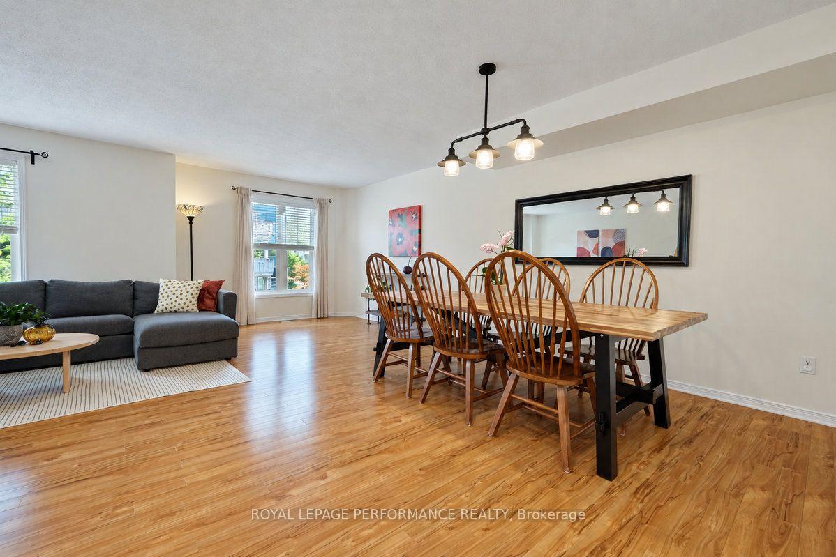Photo 13 of 141 Arcola Private, Ottawa, Overbrook/Castle Heights — HOMEH