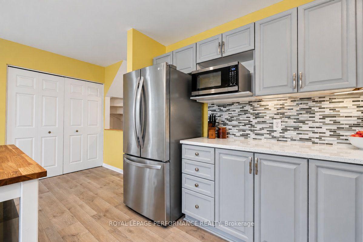Photo 21 of 141 Arcola Private, Ottawa, Overbrook/Castle Heights — HOMEH