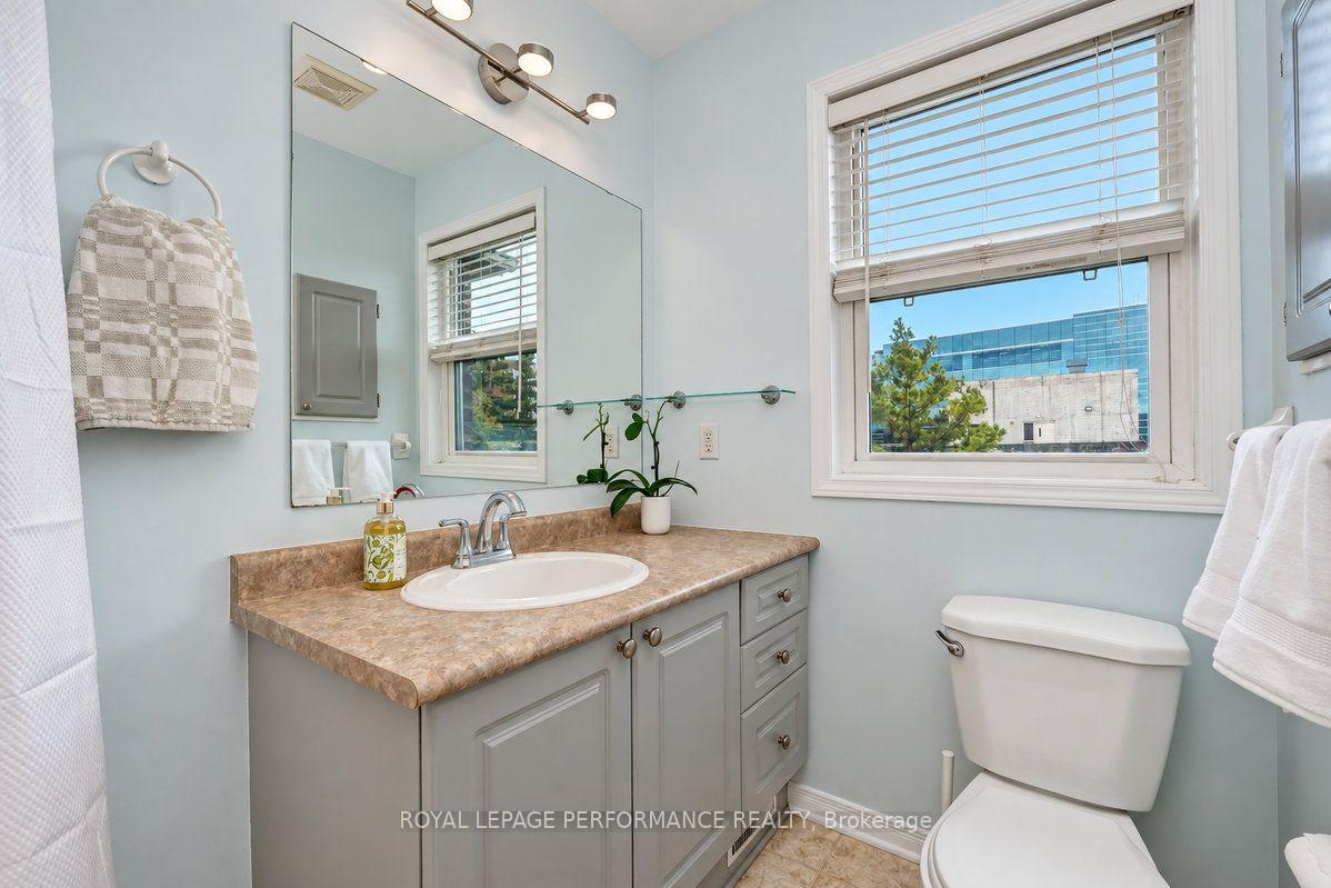 Photo 30 of 141 Arcola Private, Ottawa, Overbrook/Castle Heights — HOMEH