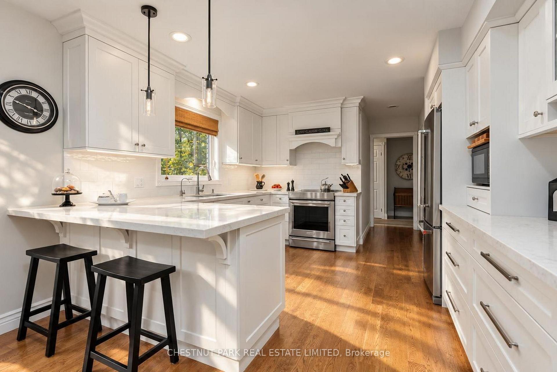 Photo 11 of 9 Mills Circle, Springwater, Midhurst — HOMEH