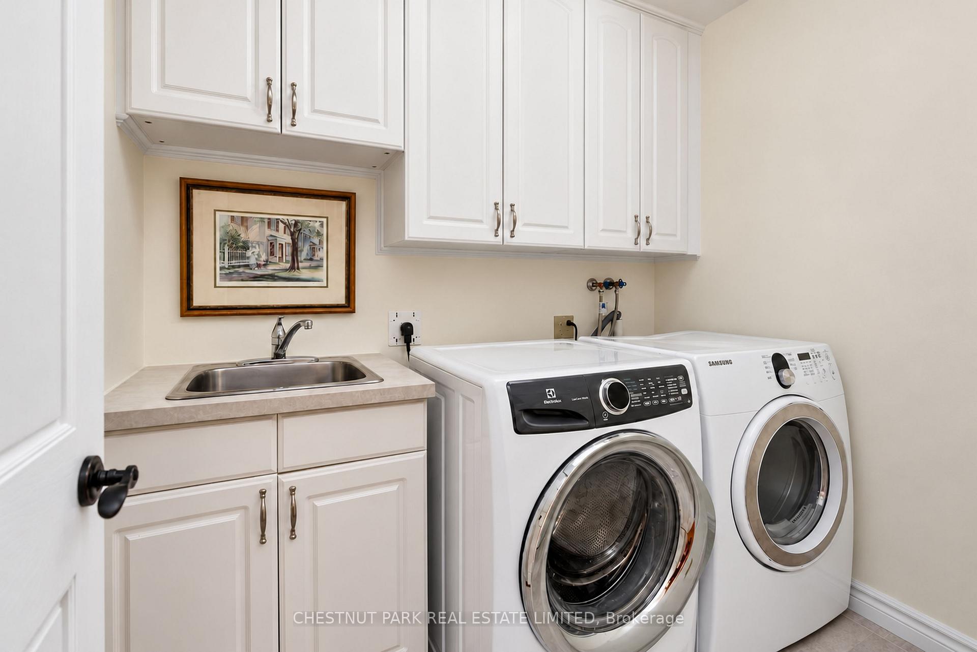 Photo 22 of 9 Mills Circle, Springwater, Midhurst — HOMEH