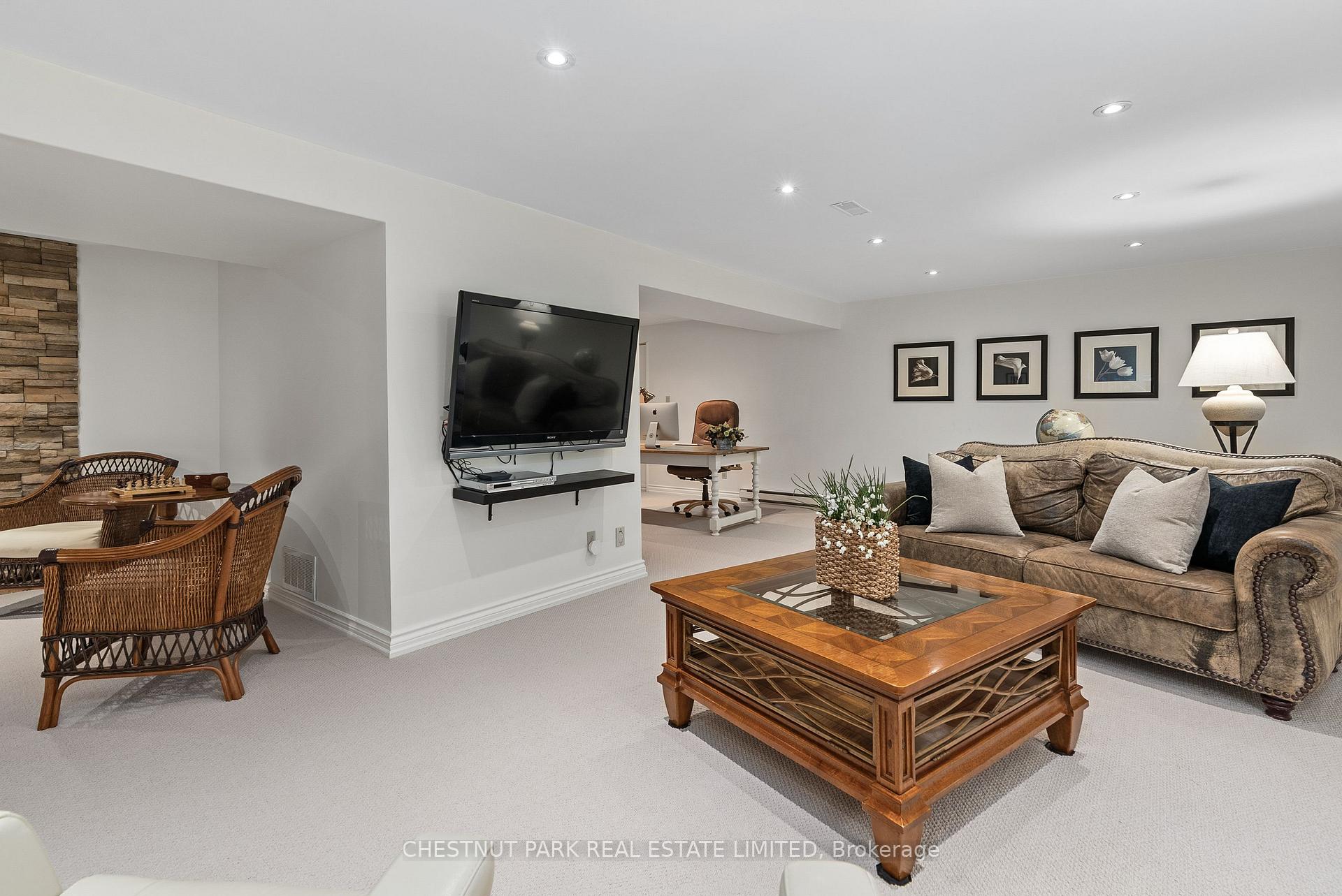 Photo 36 of 9 Mills Circle, Springwater, Midhurst — HOMEH