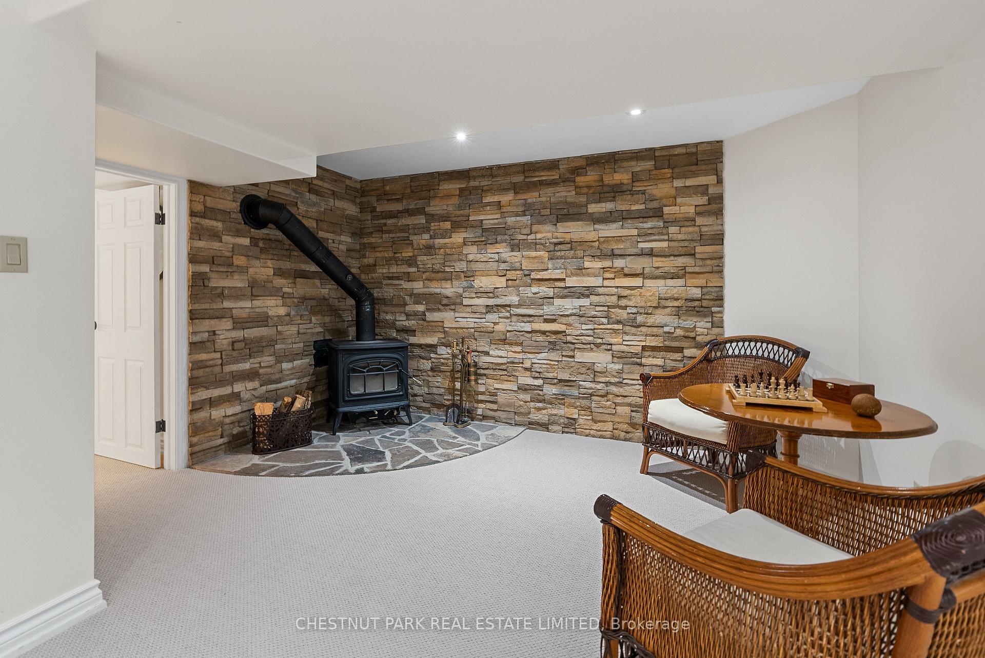 Photo 37 of 9 Mills Circle, Springwater, Midhurst — HOMEH