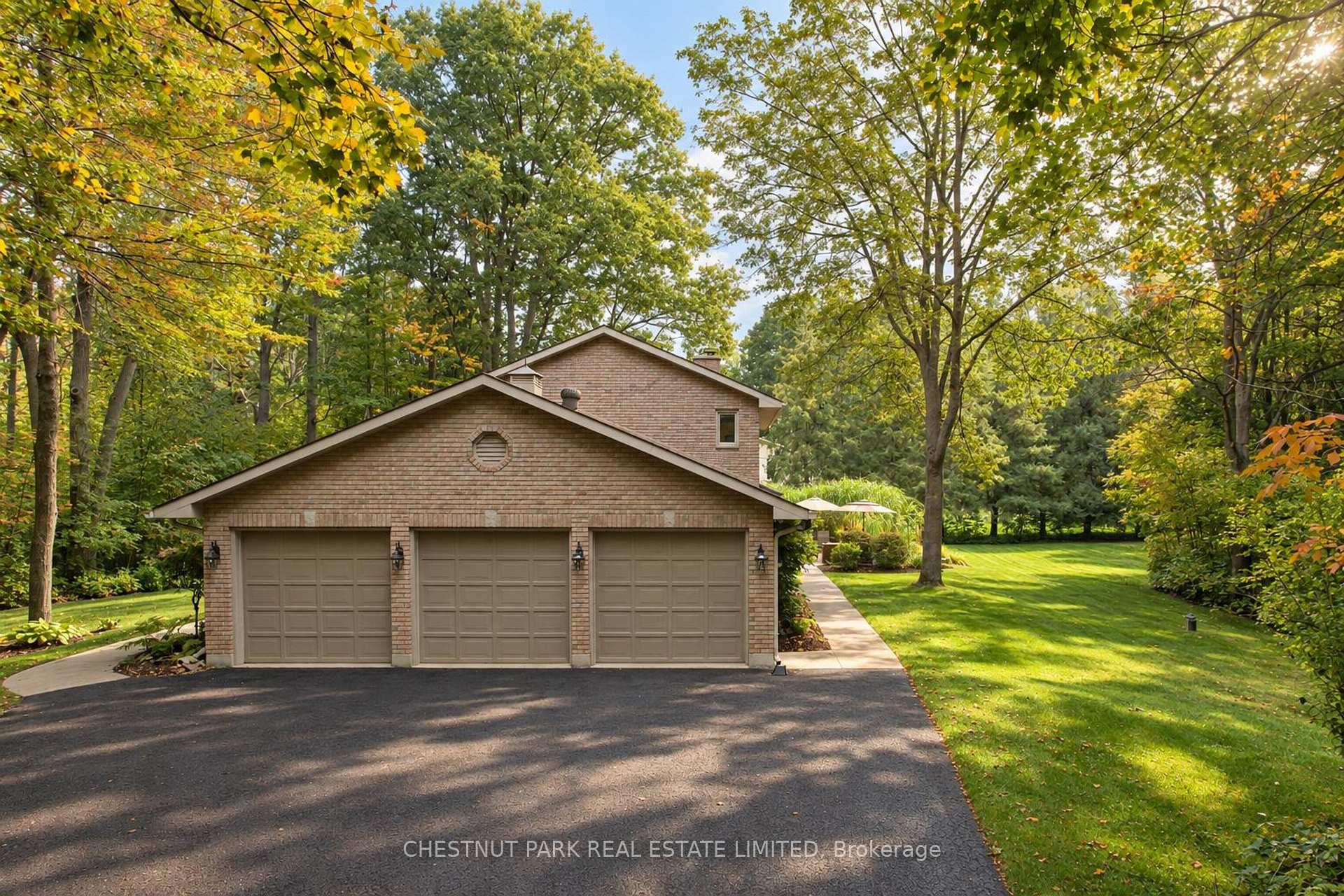 Photo 49 of 9 Mills Circle, Springwater, Midhurst — HOMEH