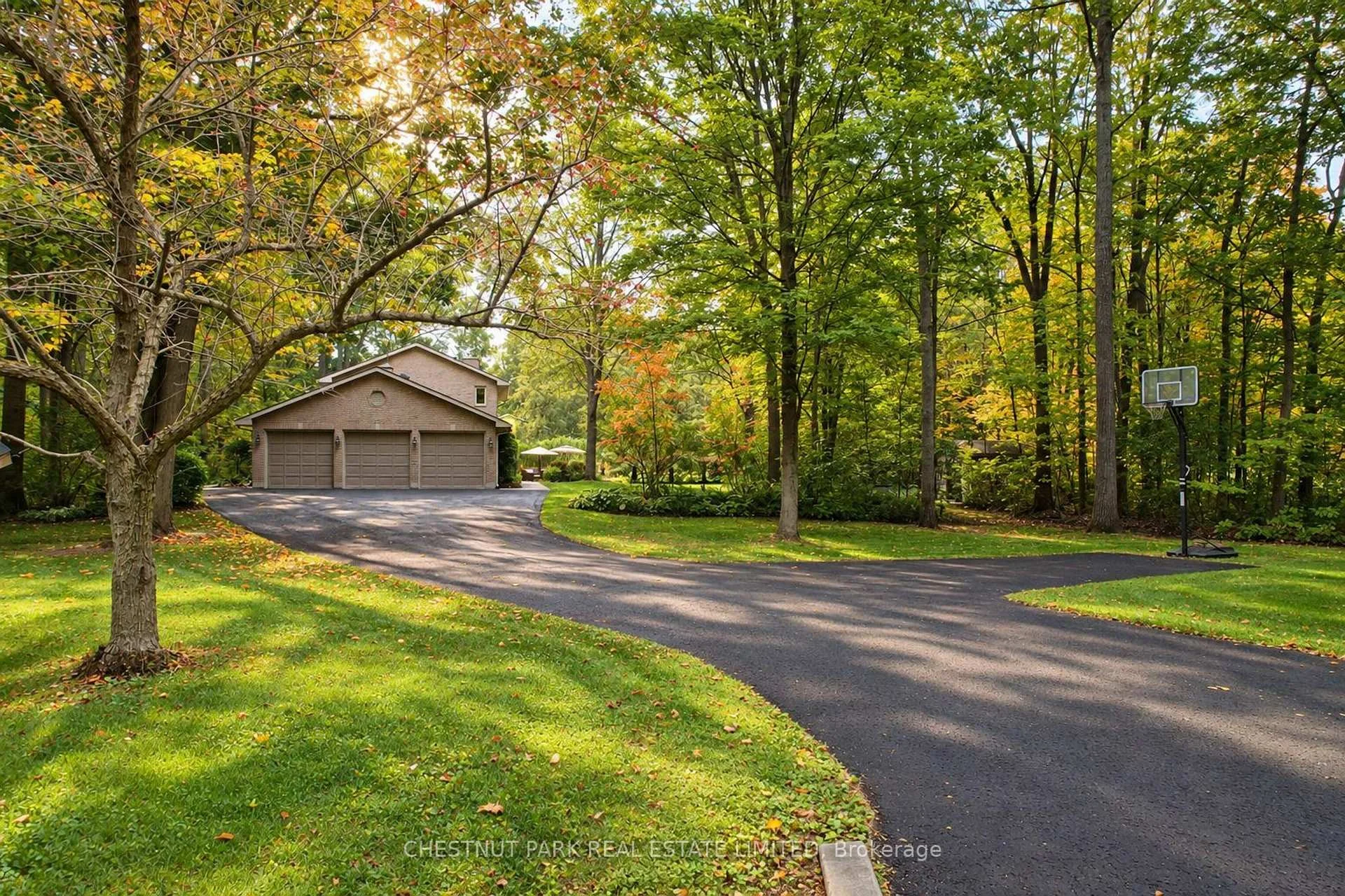 Photo 4 of 9 Mills Circle, Springwater, Midhurst — HOMEH