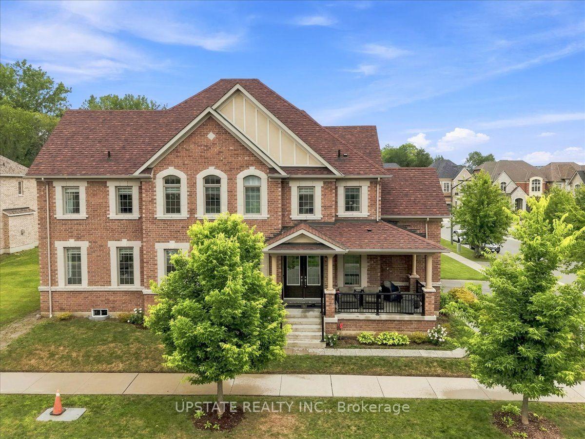 Photo 2 of 18 Blenheim Circle, Whitby, Rural Whitby — HOMEH