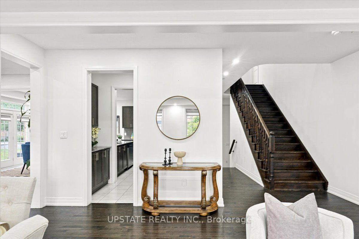 Photo 5 of 18 Blenheim Circle, Whitby, Rural Whitby — HOMEH
