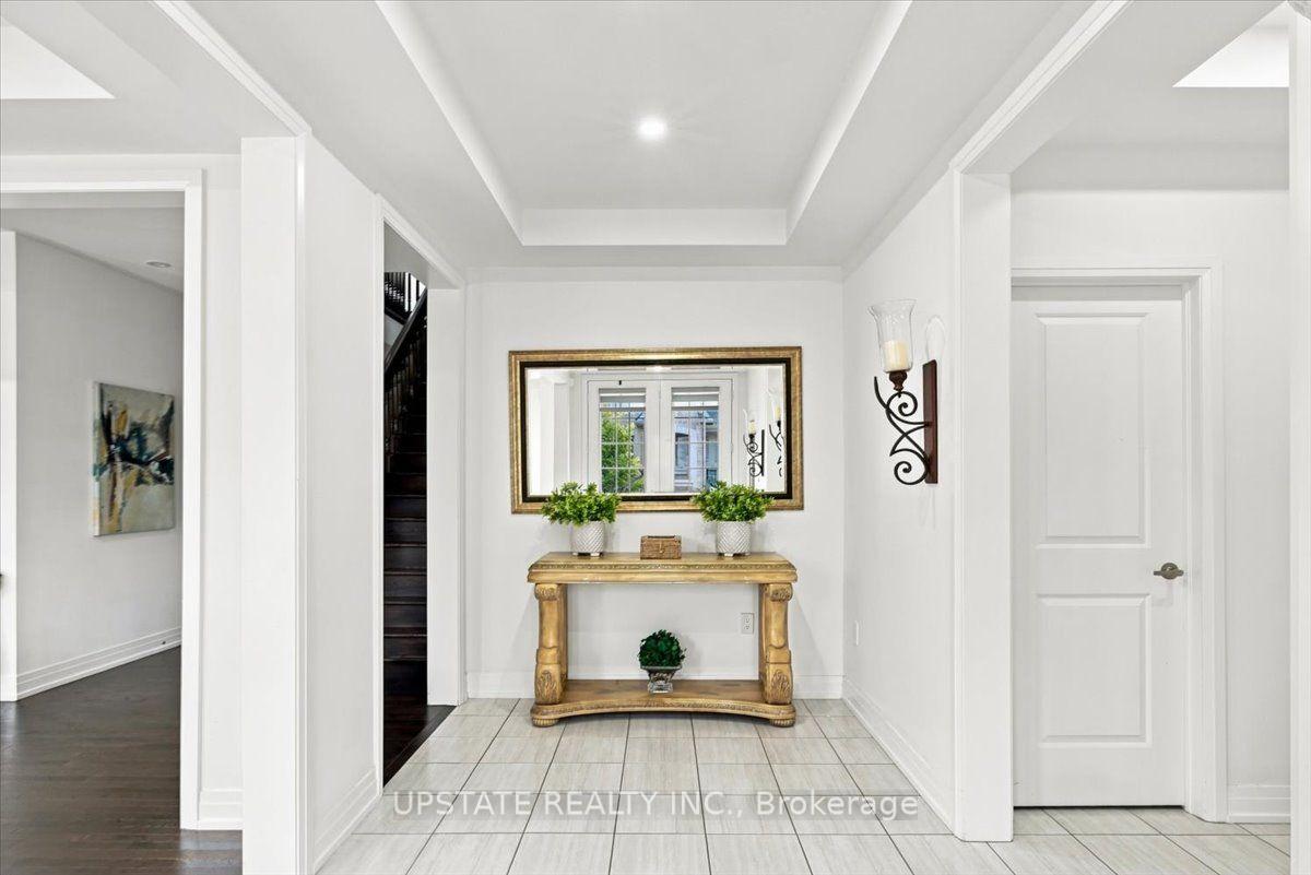 Photo 6 of 18 Blenheim Circle, Whitby, Rural Whitby — HOMEH
