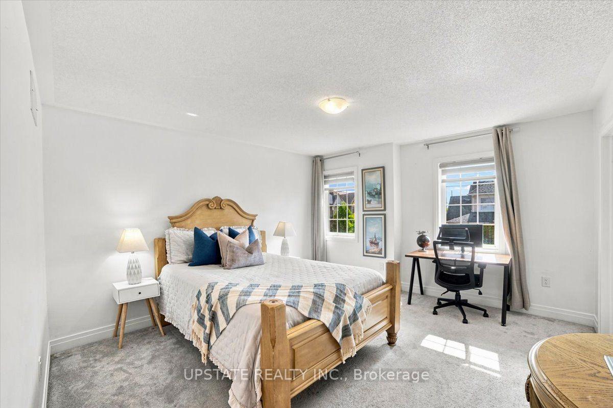 Photo 16 of 18 Blenheim Circle, Whitby, Rural Whitby — HOMEH