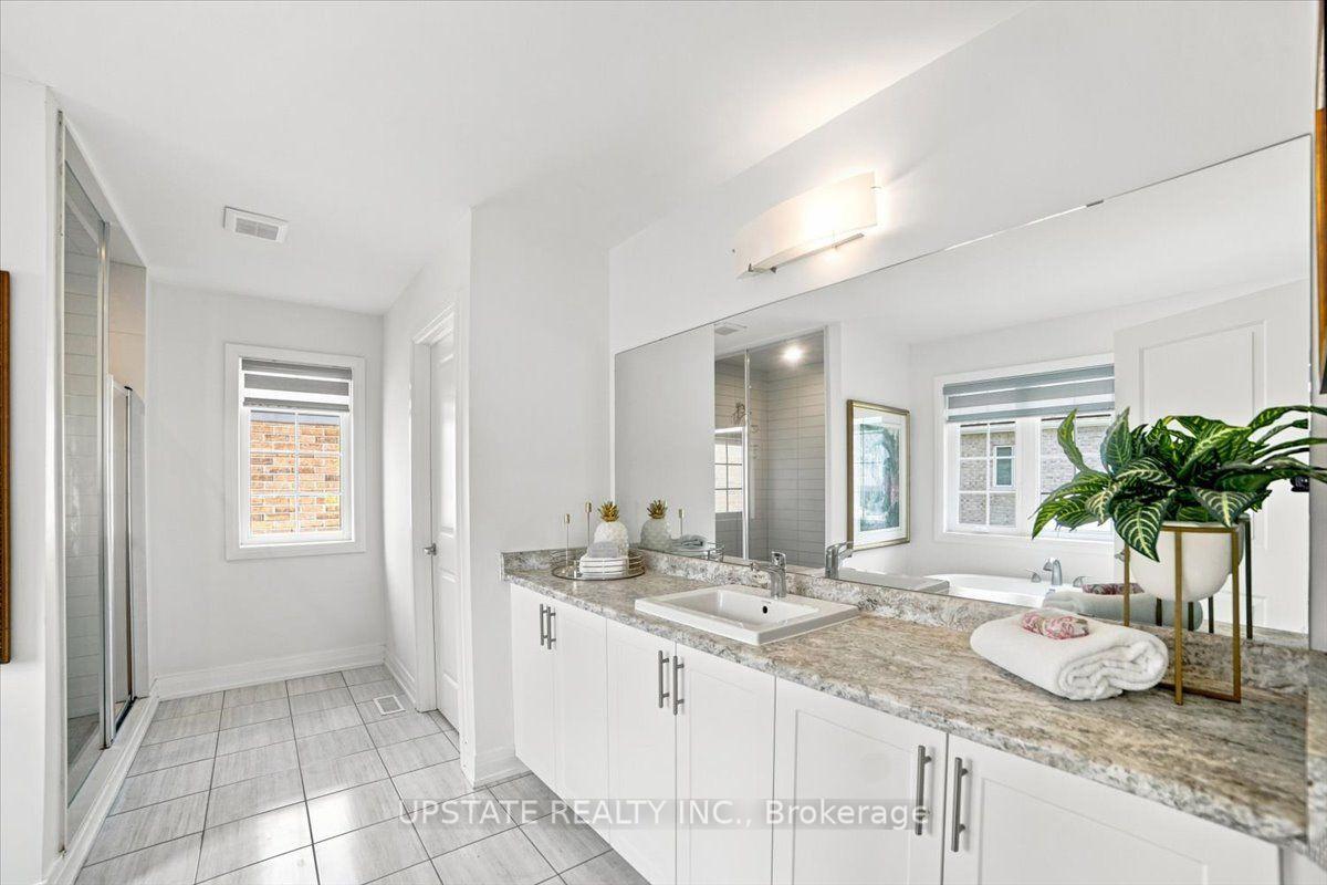 Photo 21 of 18 Blenheim Circle, Whitby, Rural Whitby — HOMEH
