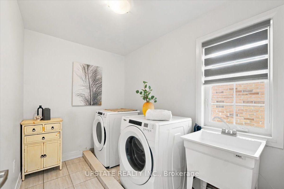 Photo 30 of 18 Blenheim Circle, Whitby, Rural Whitby — HOMEH