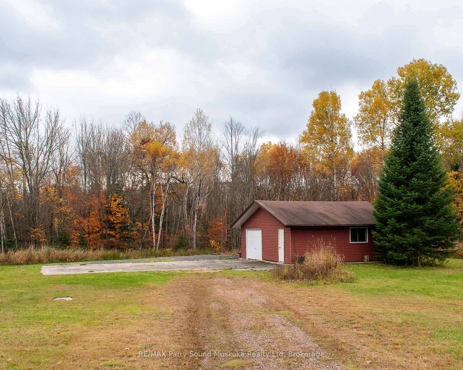 Photo 43 of 50 Woods Road, Carling — HOMEH