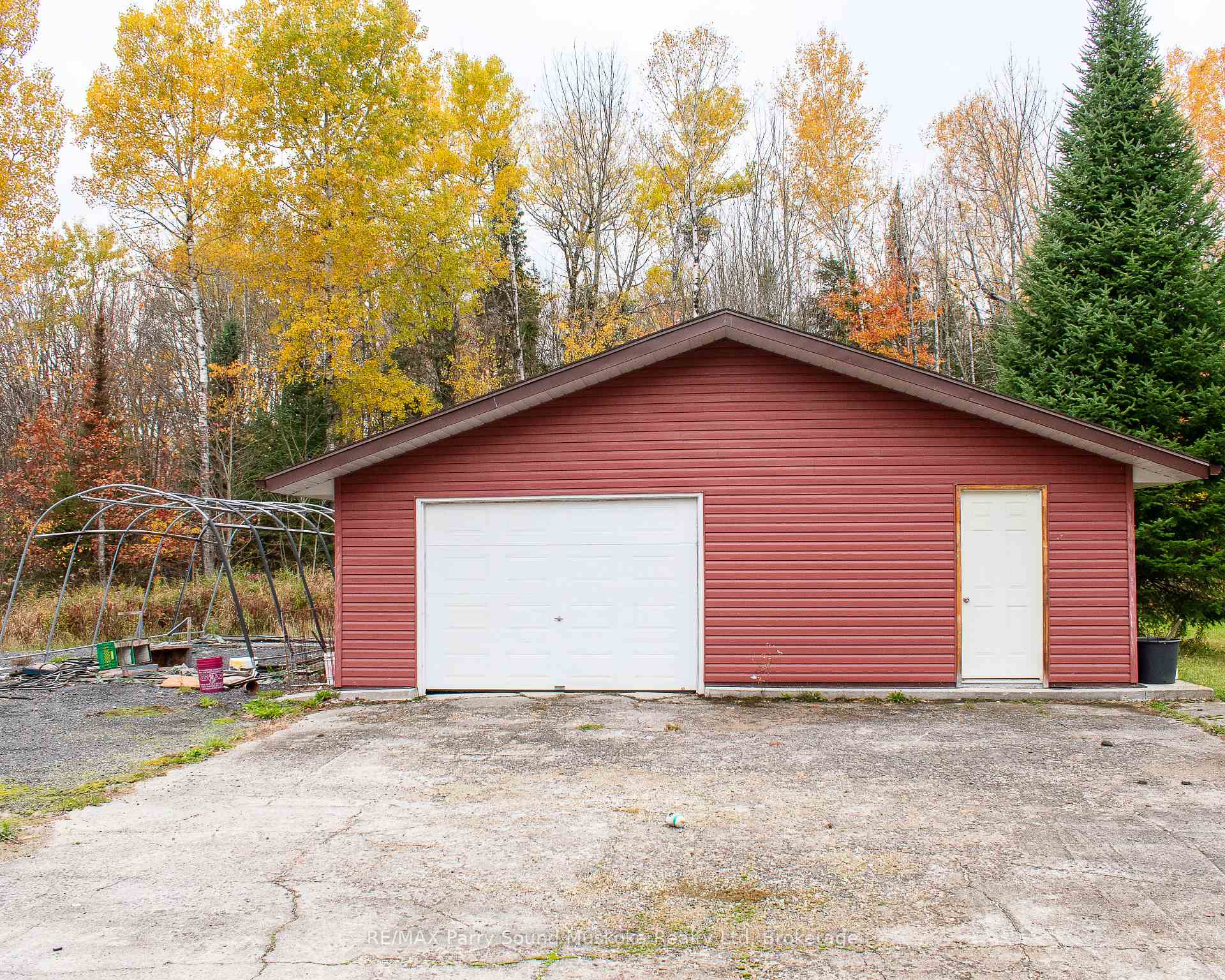 Photo 44 of 50 Woods Road, Carling — HOMEH