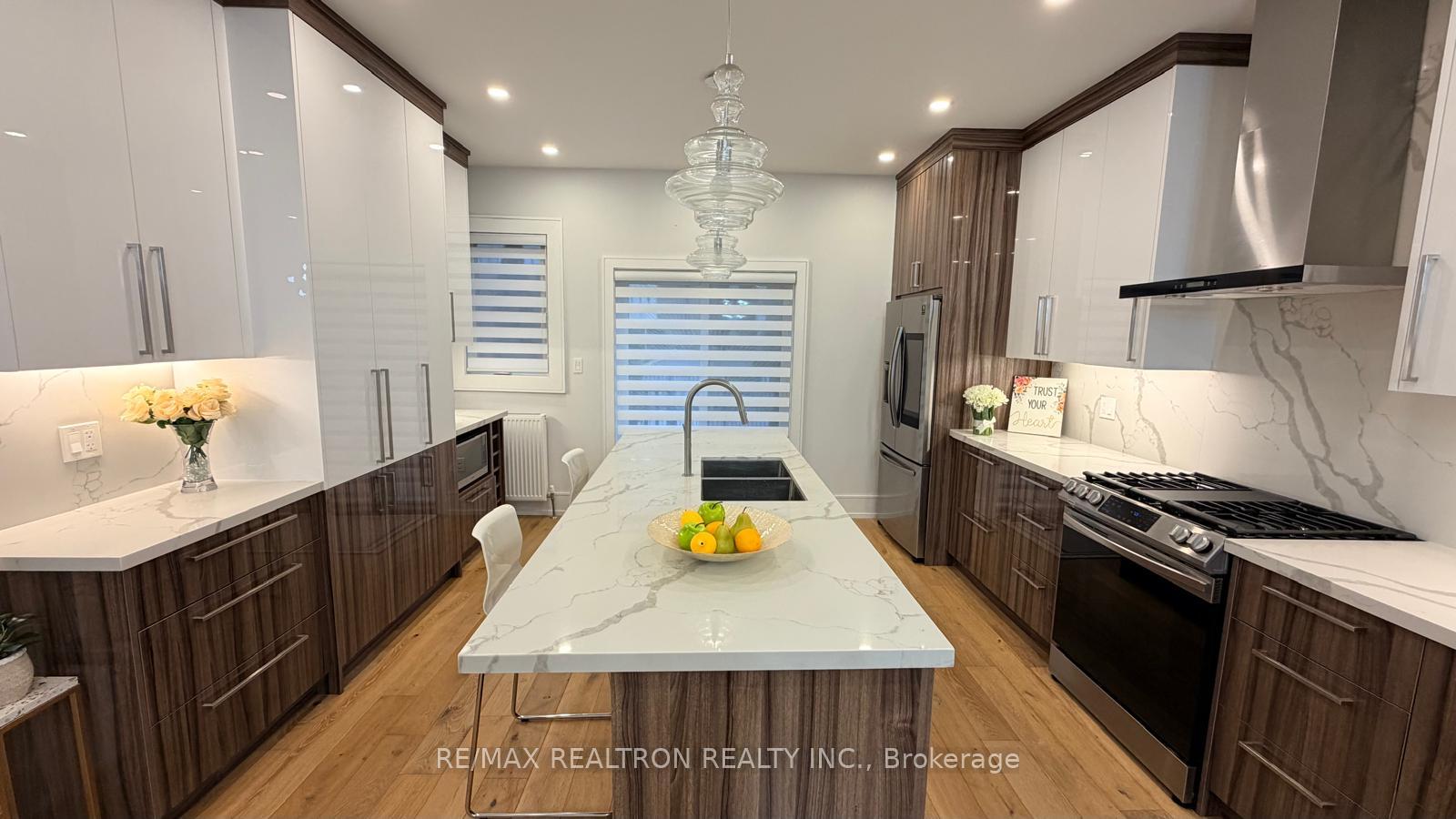 Photo 10 of 237 Melita Avenue, Toronto, Wychwood — HOMEH