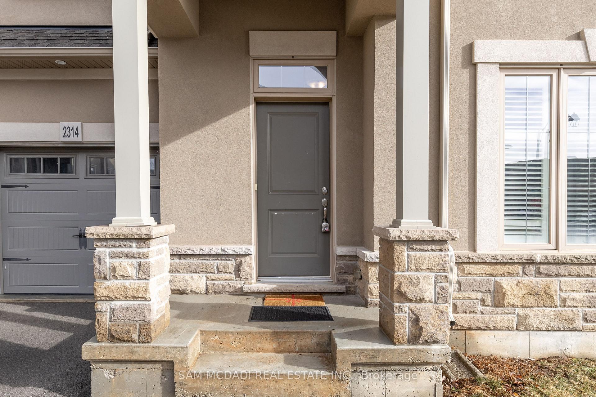 Photo 2 of 2314 Natasha Circle, Oakville, Bronte Creek — HOMEH