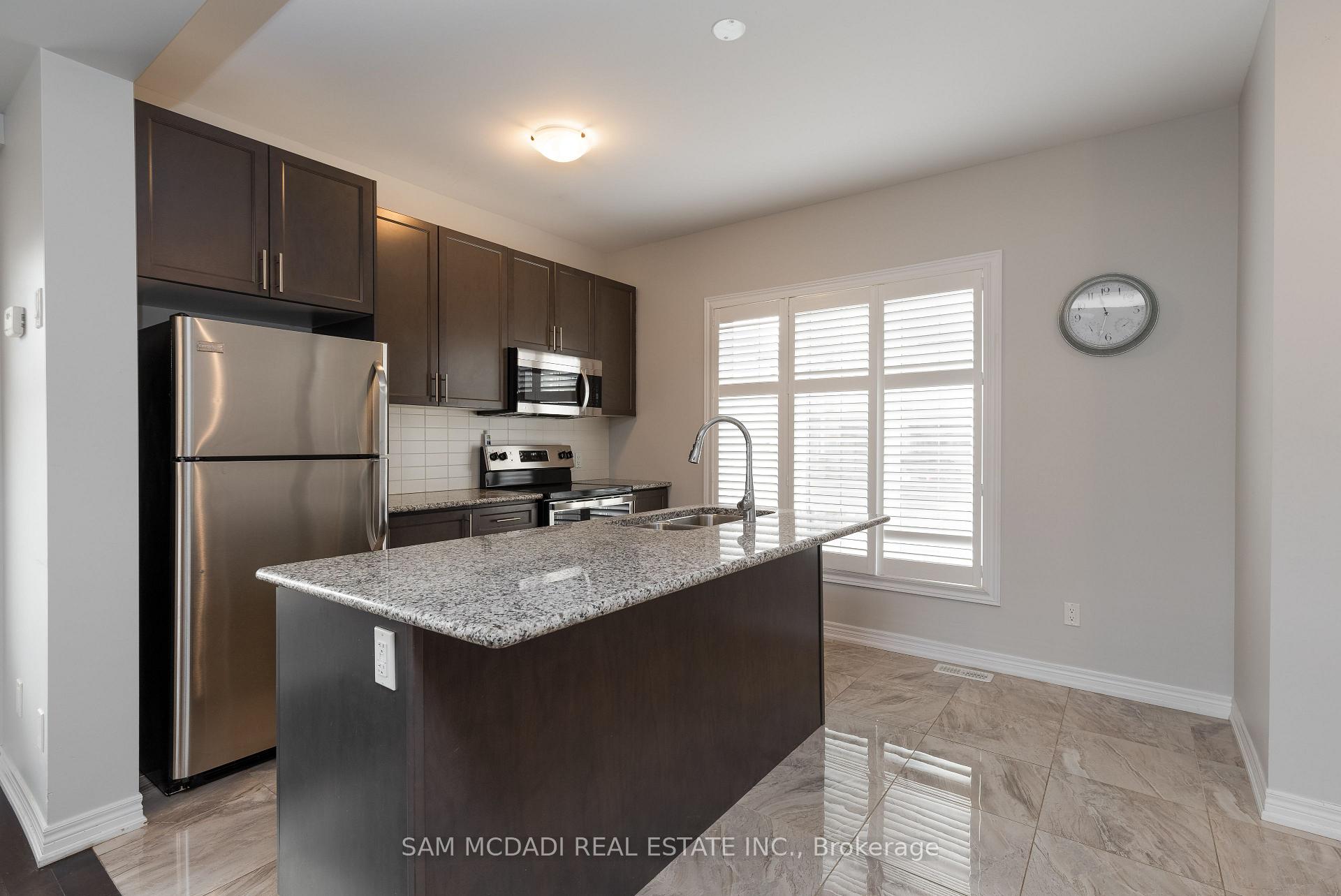 Photo 5 of 2314 Natasha Circle, Oakville, Bronte Creek — HOMEH