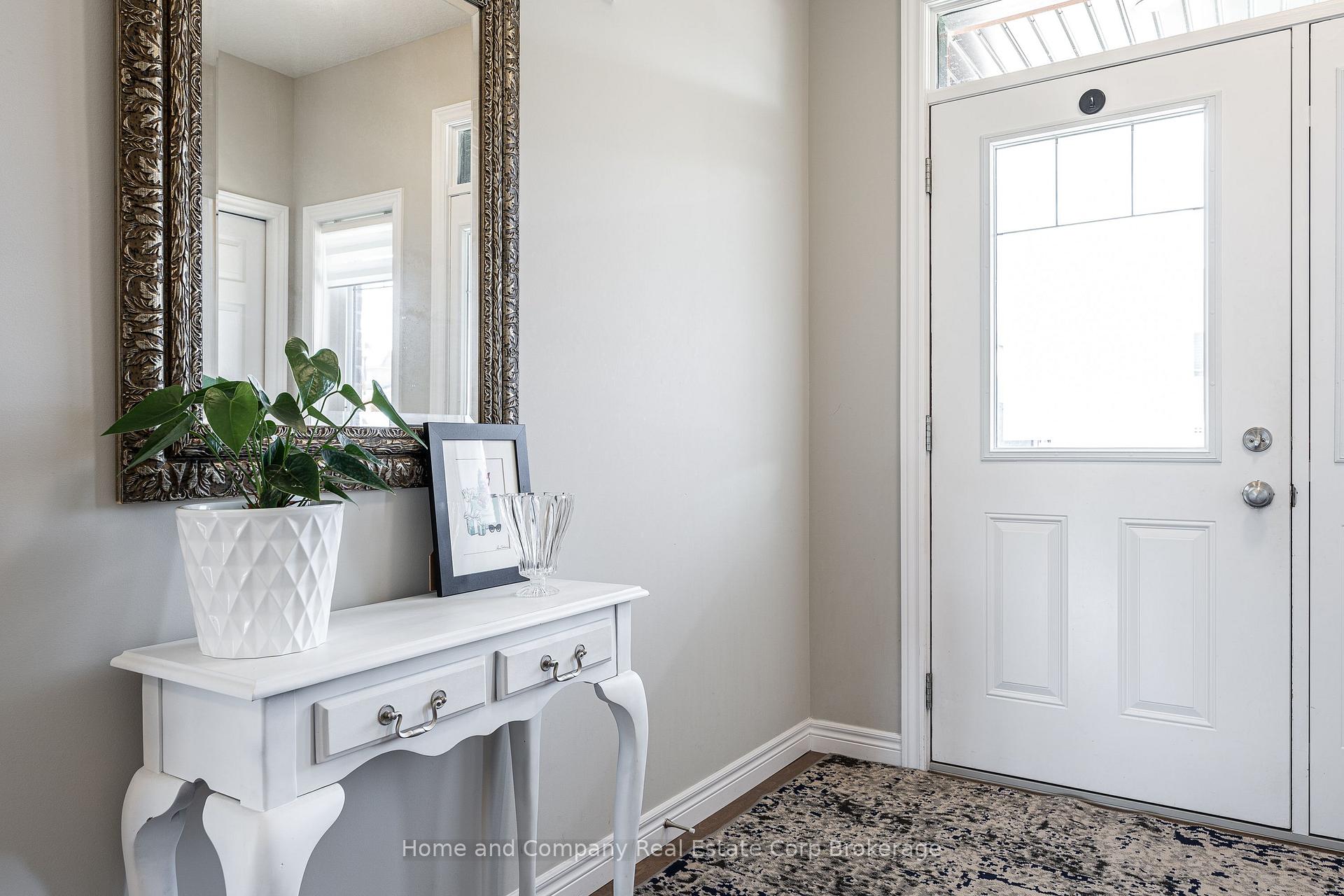 Photo 5 of 74 Ahrens Drive, Stratford — HOMEH