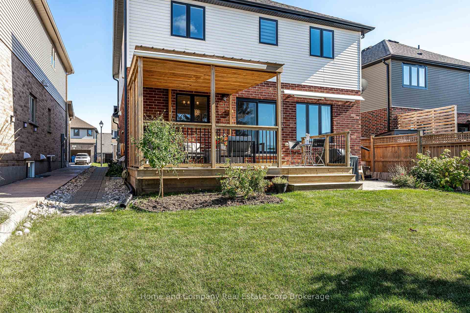 Photo 26 of 74 Ahrens Drive, Stratford — HOMEH