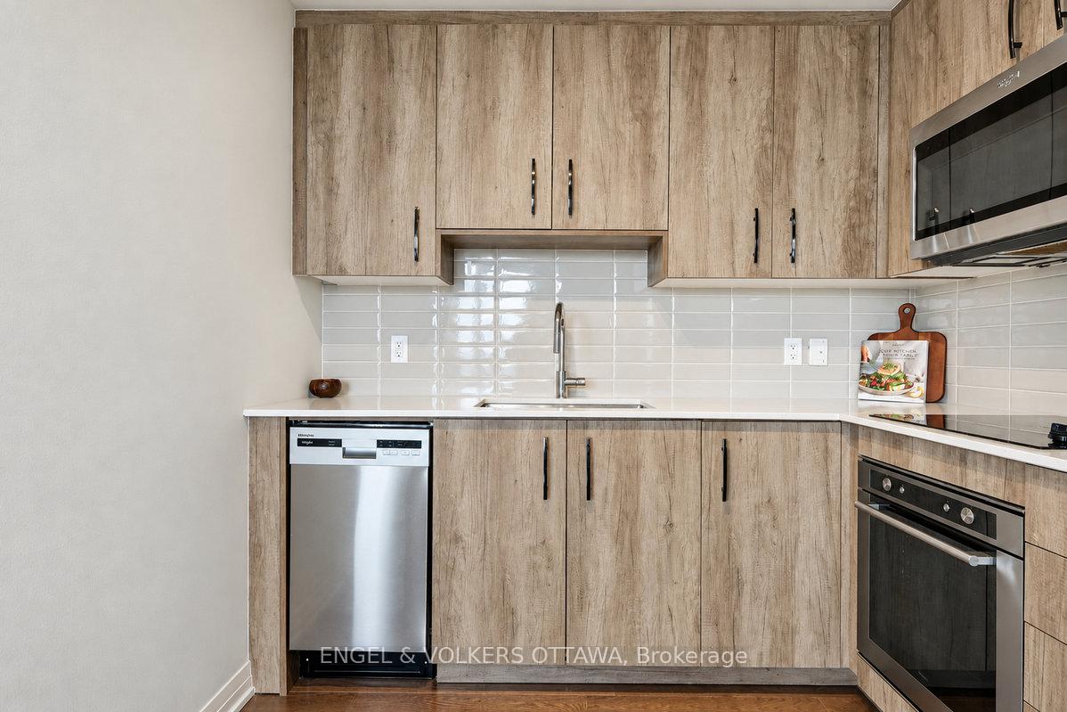 Photo 11 of Unit 1507, 805 Carling Avenue, Ottawa, West Centre Town — HOMEH