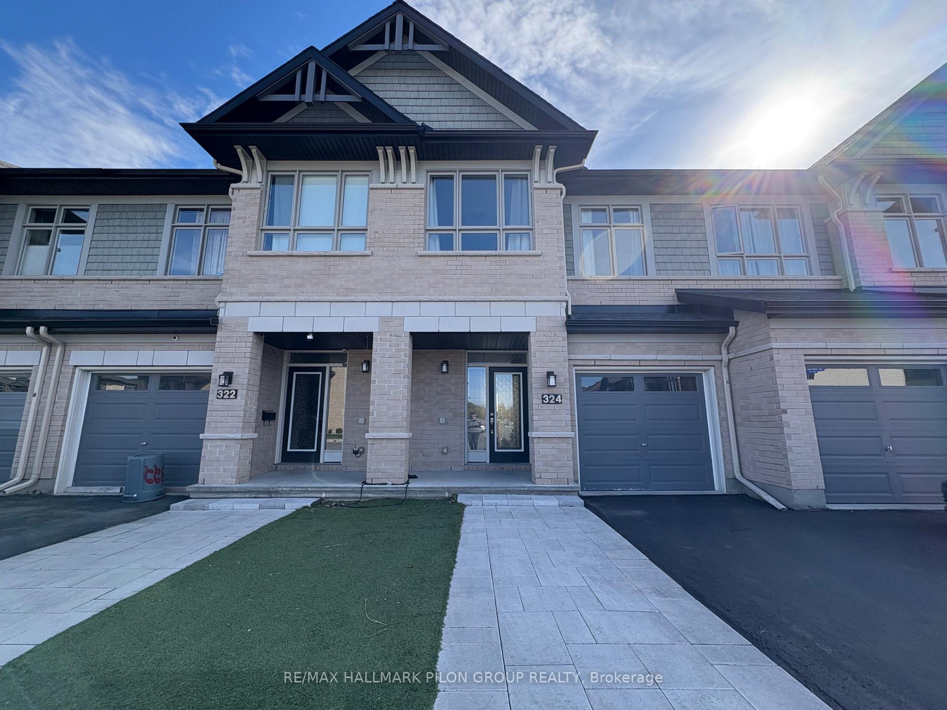 Photo 2 of 324 Rainrock Crescent, Ottawa, Mer Bleue/Bradley Estates/Anderson Park — HOMEH