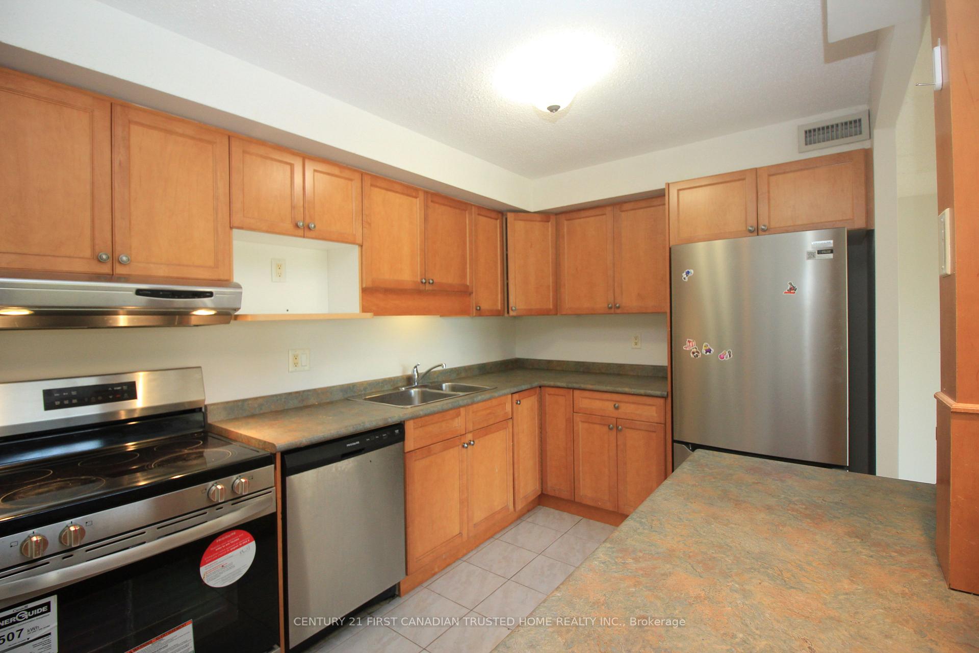 Photo 3 of Unit 209, 521 Riverside Drive, London, North P — HOMEH