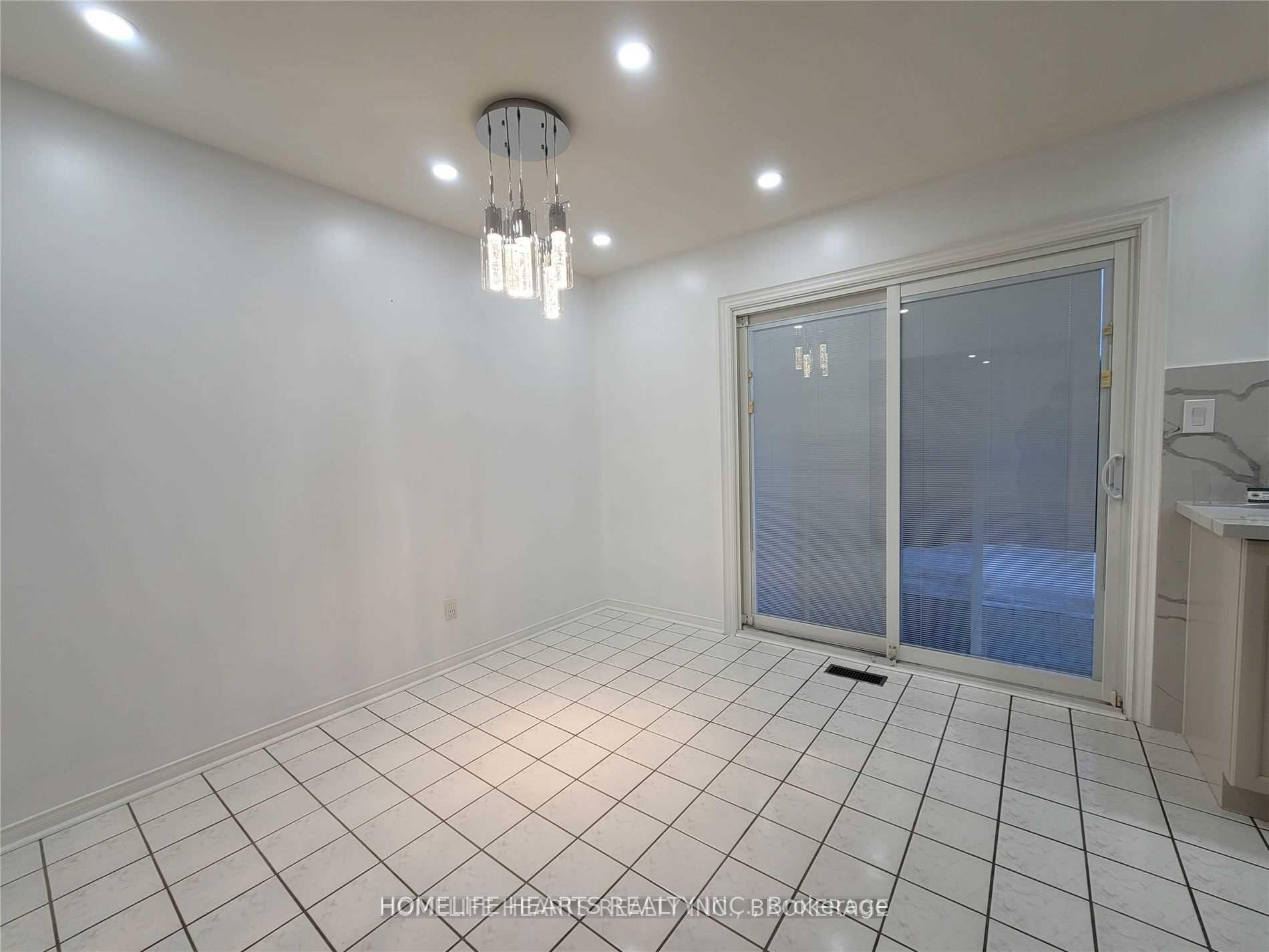 Photo 4 of 6519 Sapling Trail, Mississauga, Lisgar — HOMEH