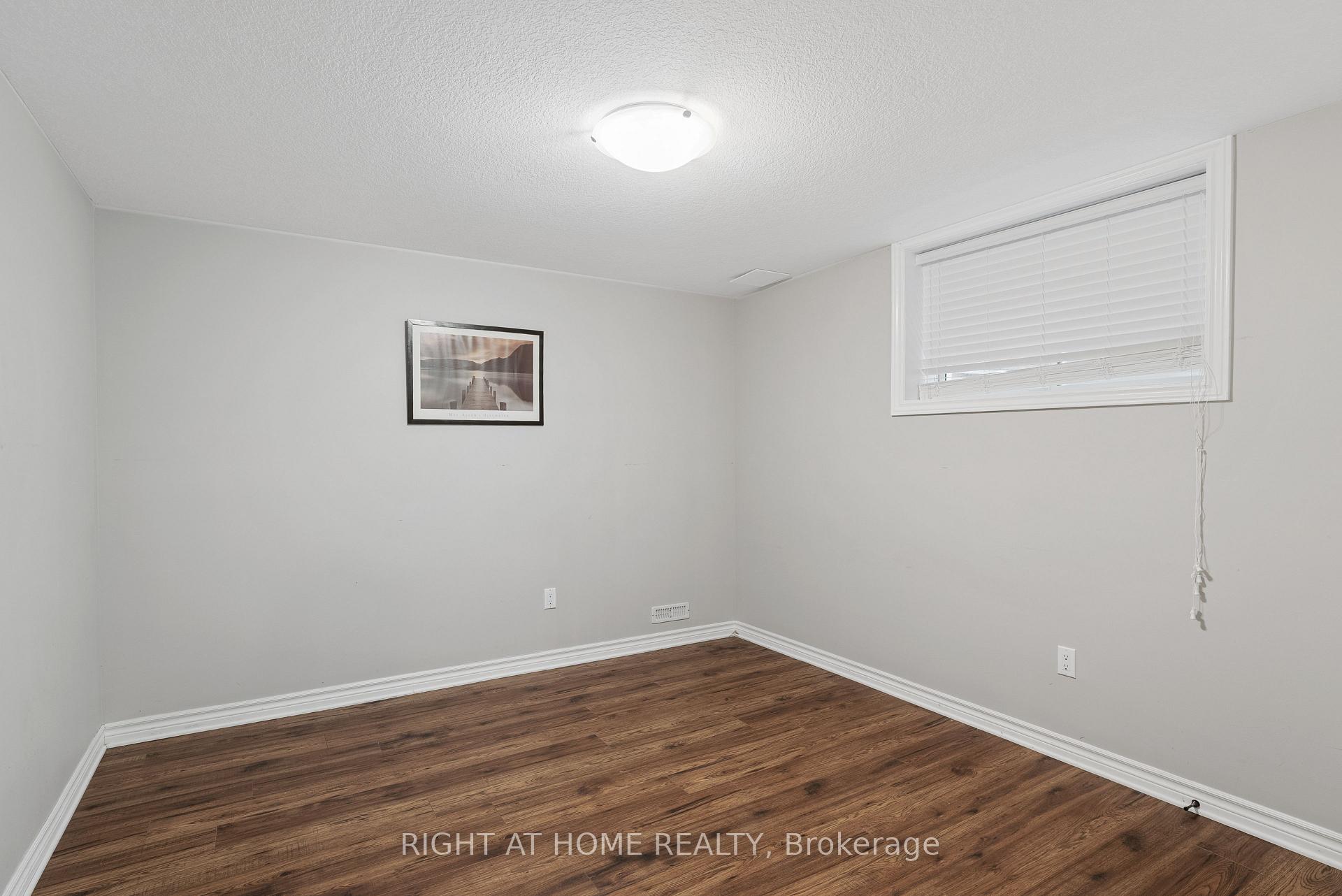 Photo 41 of 624 Superior Drive, London, North B — HOMEH