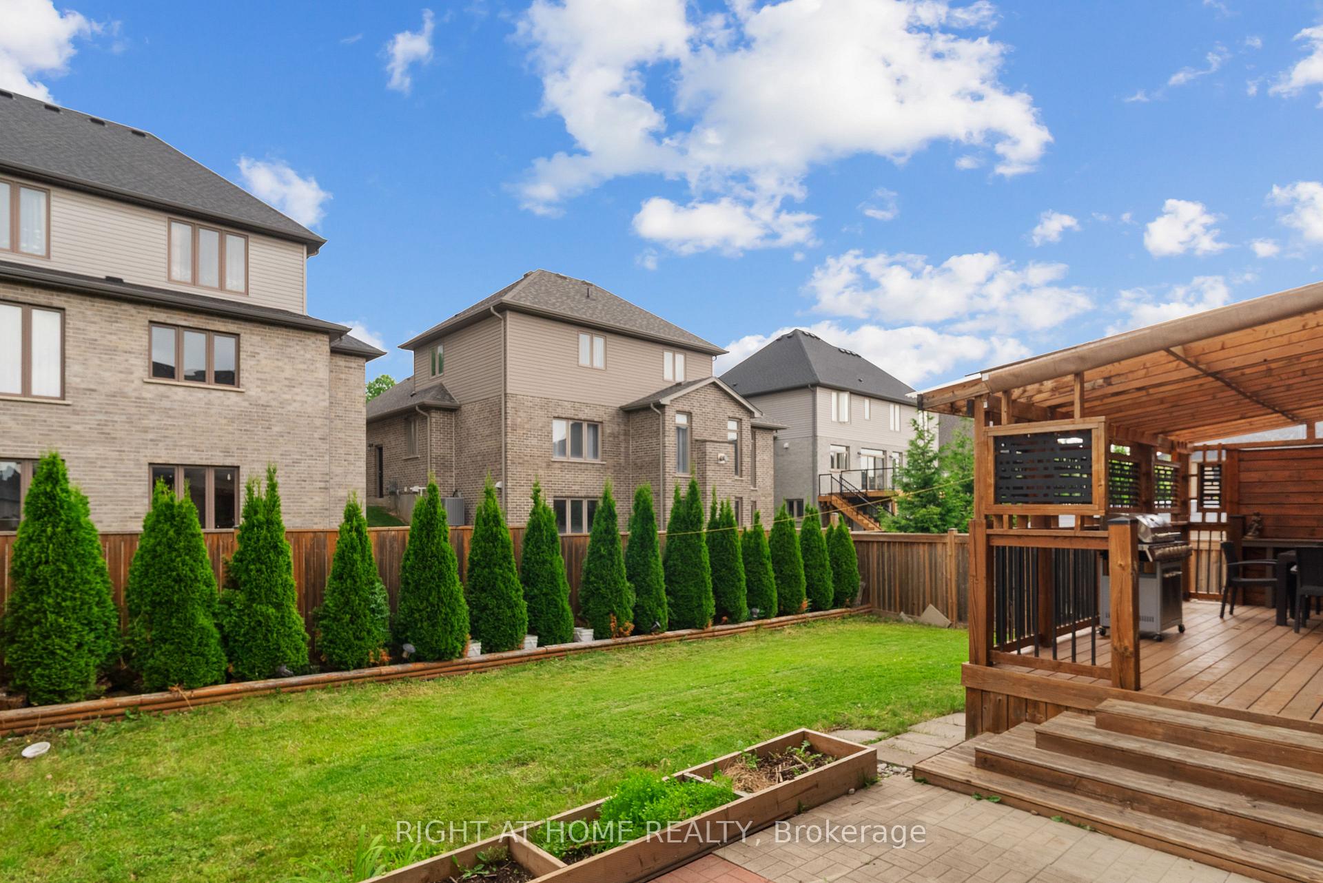 Photo 46 of 624 Superior Drive, London, North B — HOMEH