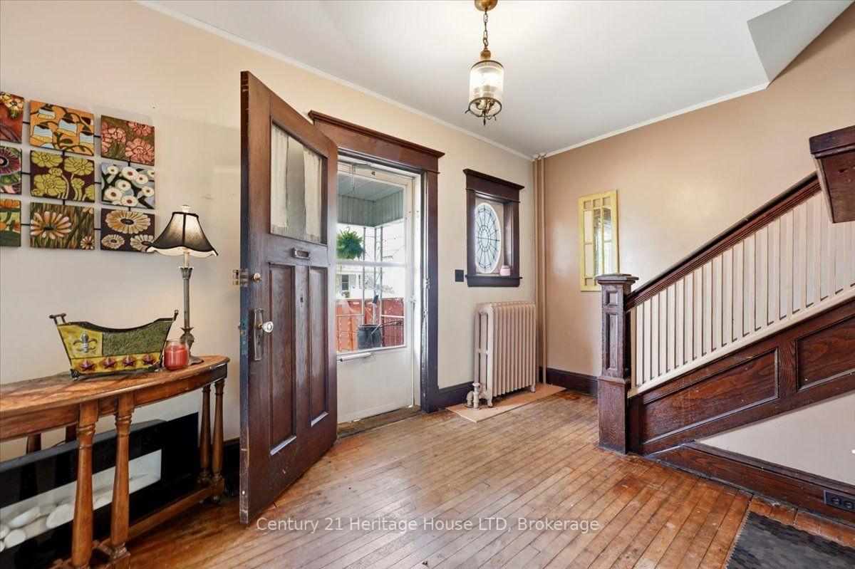 Photo 4 of 17 Elizabeth Street E, Welland, Prince Charles — HOMEH