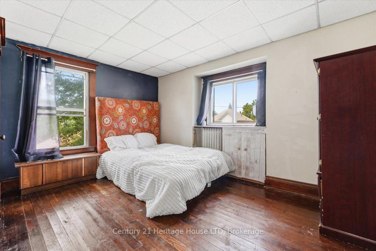 Photo 18 of 17 Elizabeth Street E, Welland, Prince Charles — HOMEH