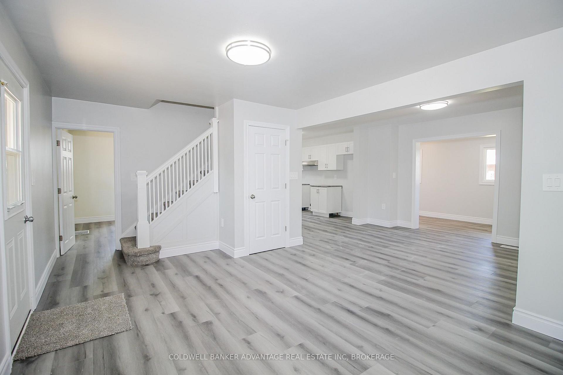 Photo 8 of 378 Thorold Road, Welland, N. Welland — HOMEH