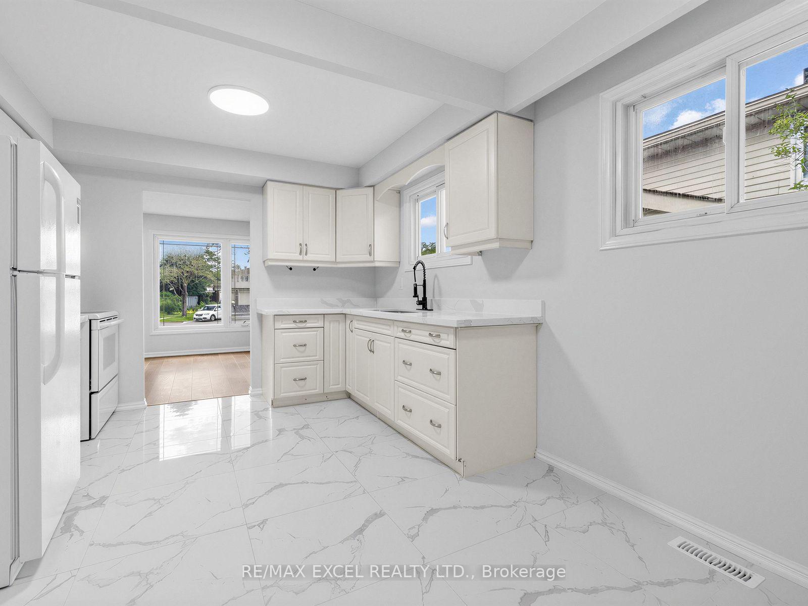Photo 16 of 25 Grand Place, Barrie, Allandale Heights — HOMEH